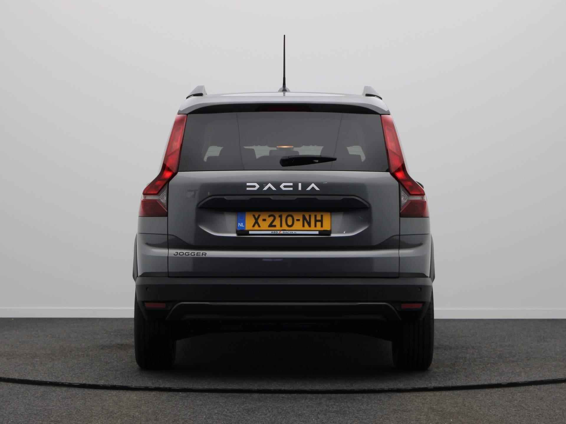 Dacia Jogger 110pk TCe Expression 7p. | Apple Carplay/Androidauto | Airconditioning | Cruise Control | Achteruitrijcamera |  DEMO Voordeel| - 7/44