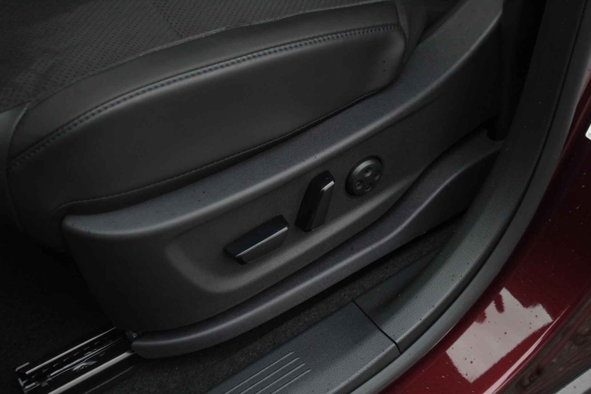 Nissan Ariya Evolve 91 kWh 240pk | Bose Audio | Draadloze Apple Carplay & Android Auto | Afneembare Trekhaak | Elektrisch Verstelbare Stoelen | Stoel/Stuurwiel Verwarming | Nieuw! - 21/42