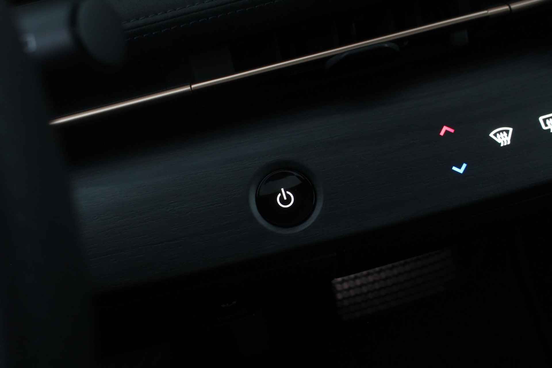 Nissan Ariya Evolve 91 kWh 240pk | Bose Audio | Draadloze Apple Carplay & Android Auto | Afneembare Trekhaak | Elektrisch Verstelbare Stoelen | Stoel/Stuurwiel Verwarming | Nieuw! - 39/42