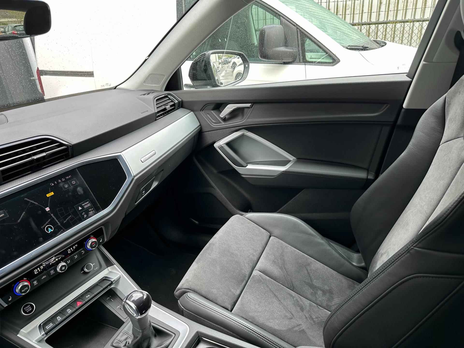 Audi Q3 Sportback 35 TFSI S-Line 150 PK + Camera | LED | Navigatie | Keyless | Apple | Stoelen Elektrisch - 23/23