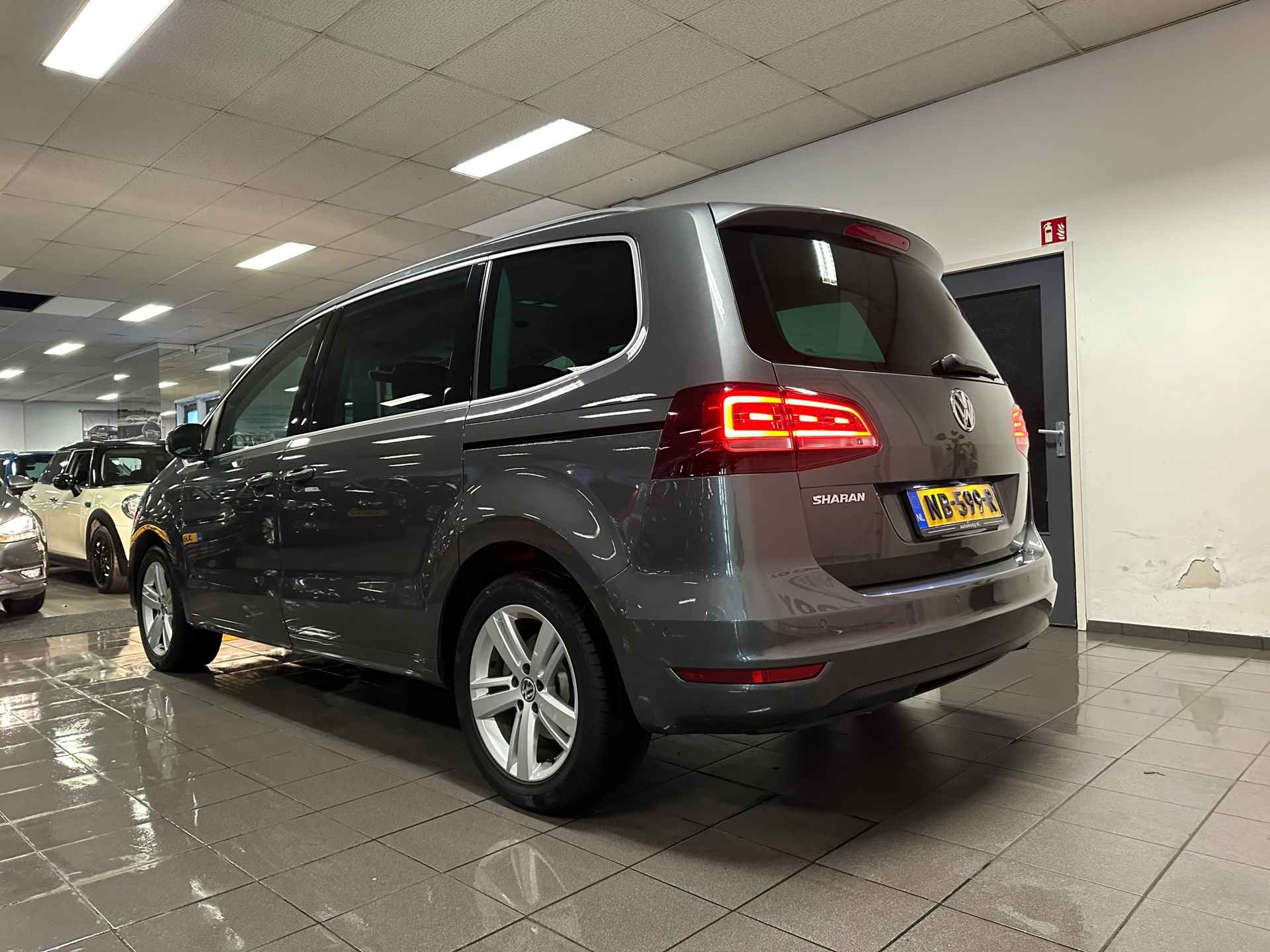 Volkswagen Sharan 1.4 TSI Exclusive Series * Automaat / 7 Persoons / Carplay / Navigatie / Camera / NL Auto * - 3/24