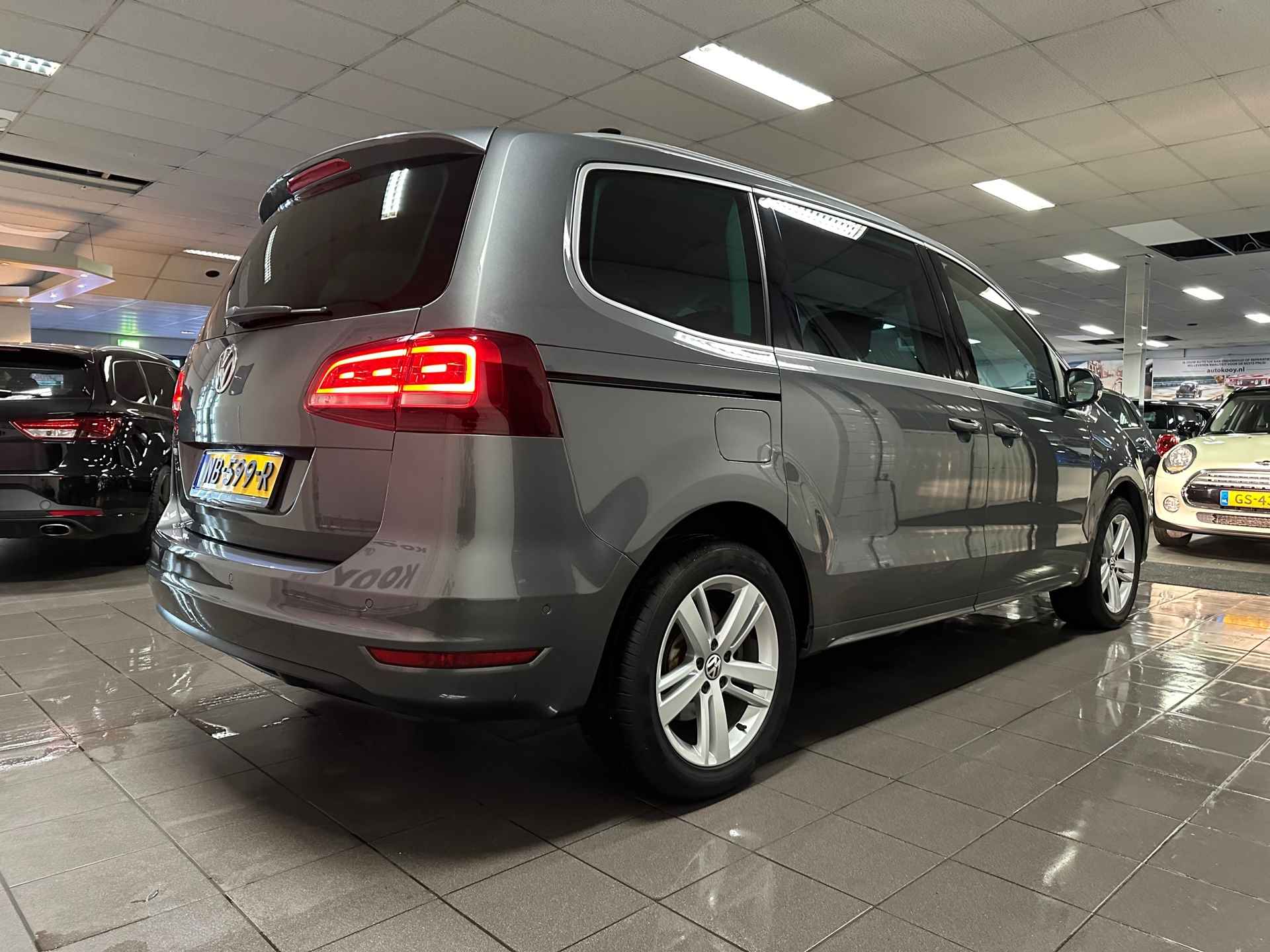 Volkswagen Sharan 1.4 TSI Exclusive Series * Automaat / 7 Persoons / Carplay / Navigatie / Camera / NL Auto * - 6/24