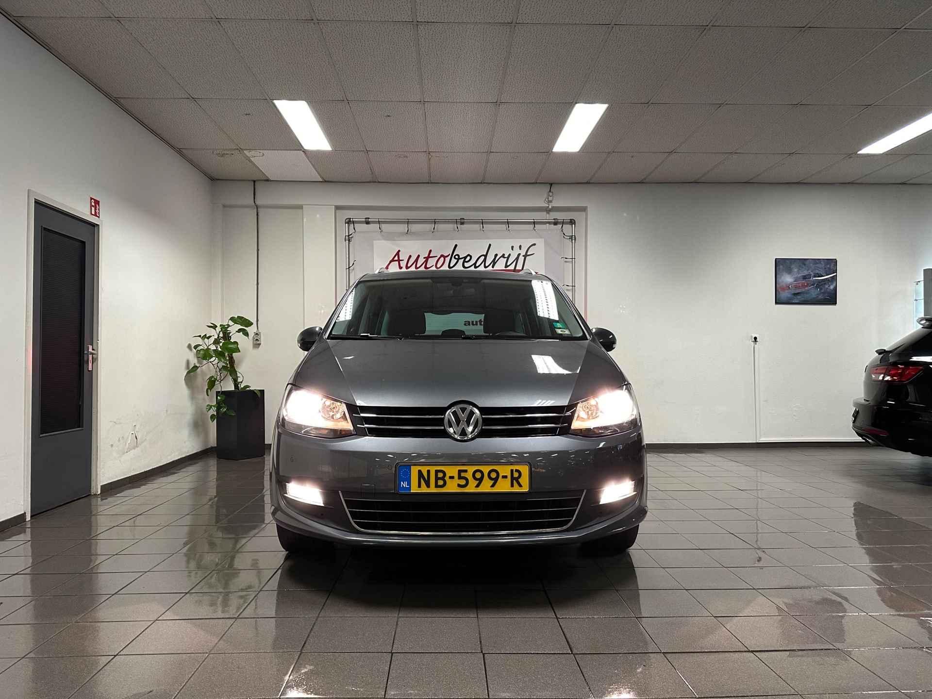 Volkswagen Sharan 1.4 TSI Exclusive Series * Automaat / 7 Persoons / Carplay / Navigatie / Camera / NL Auto * - 8/24