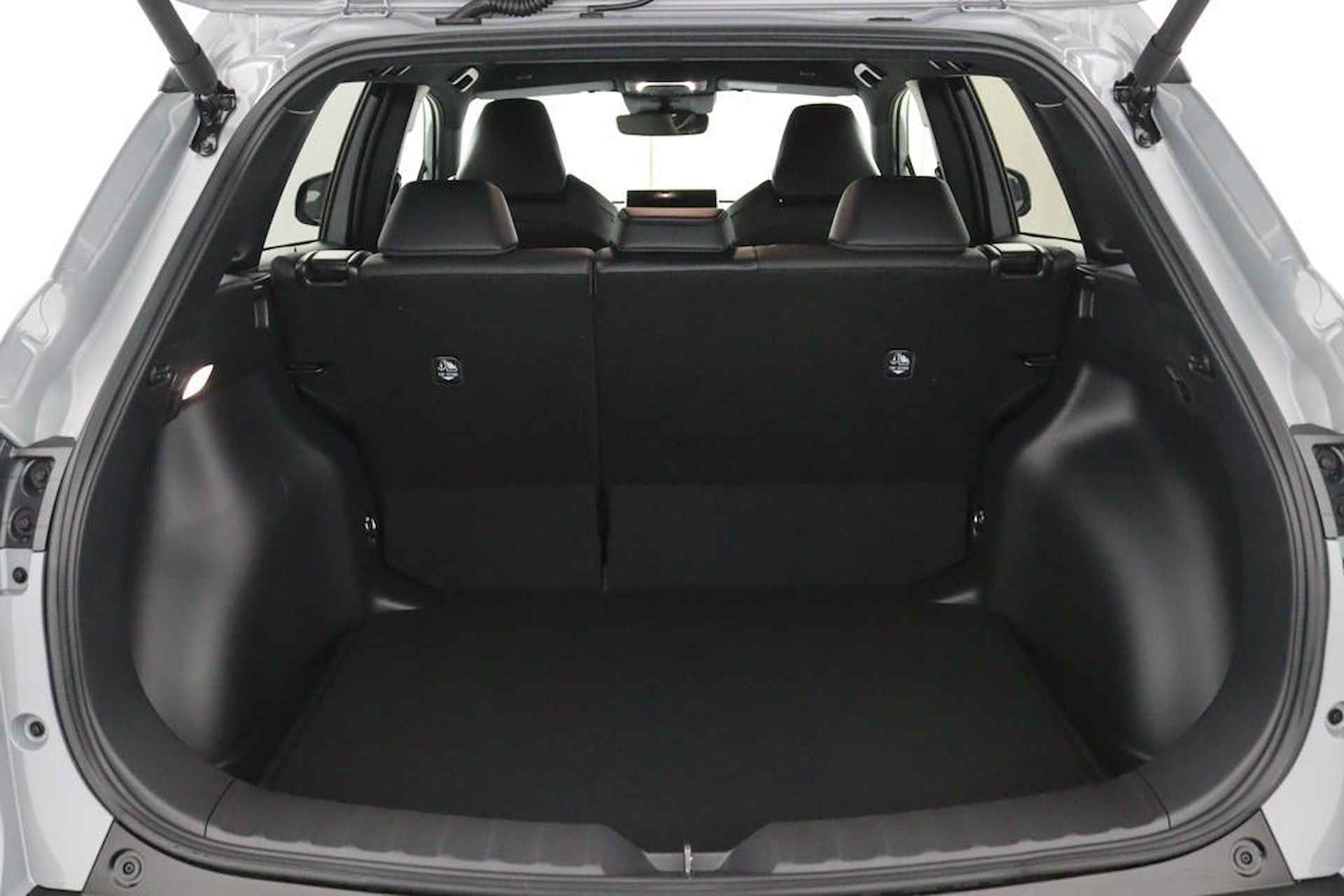 Toyota Corolla Cross Hybrid 140 Business Plus | Premium Pack | voorstoelen verwarmd | stuurwiel verwarmd | stof/kunstlederen bekleding - 24/48