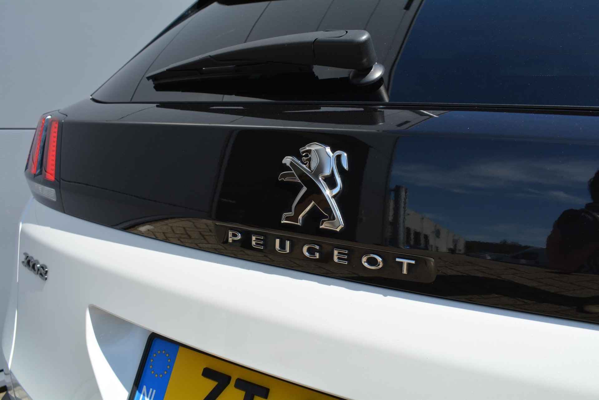 Peugeot 3008 1.2 PureTech 130pk Allure | NAVIGATIE | CAMERA | TWO TONE - 18/54