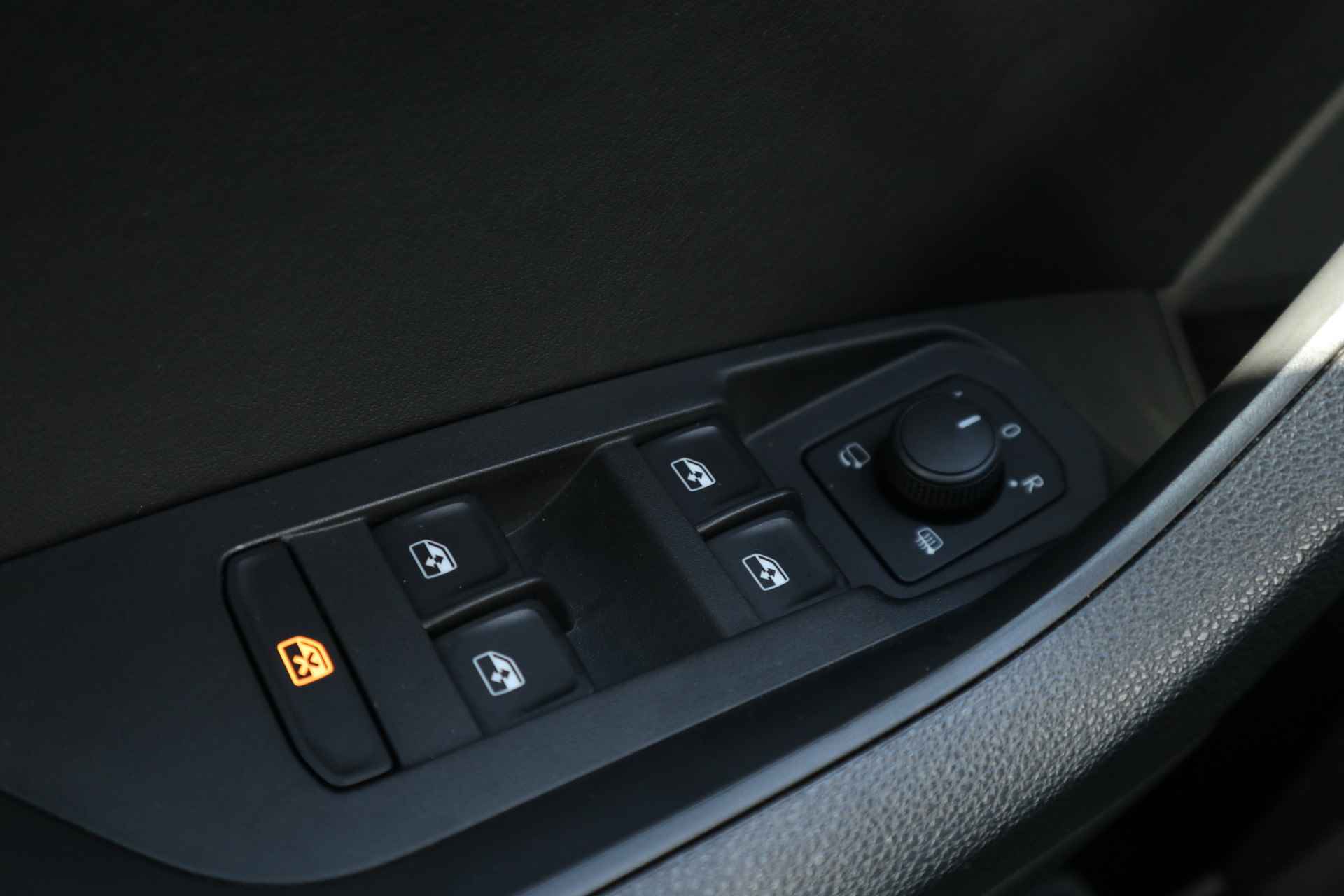 Škoda Kodiaq 1.5 TSI Business Edition NL AUTO | CARPLAY | HALF LEDER | CAMERA | STOELVERW | - 27/37
