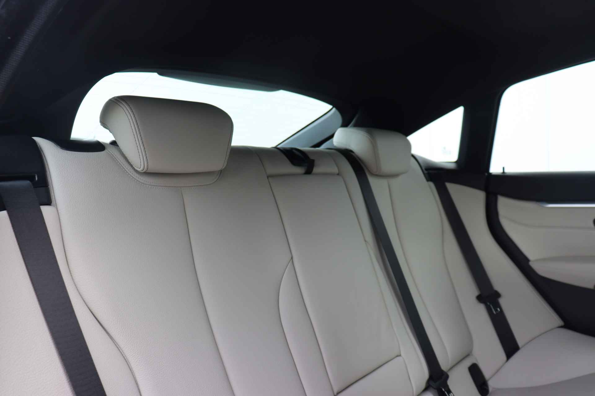 BMW 4 Serie Gran Coupe 420i High Executive Luxury Line Head Up Display / Schuif-kanteldak / Comfort Acces /  HiFi Luidsprekersysteem - 9/33