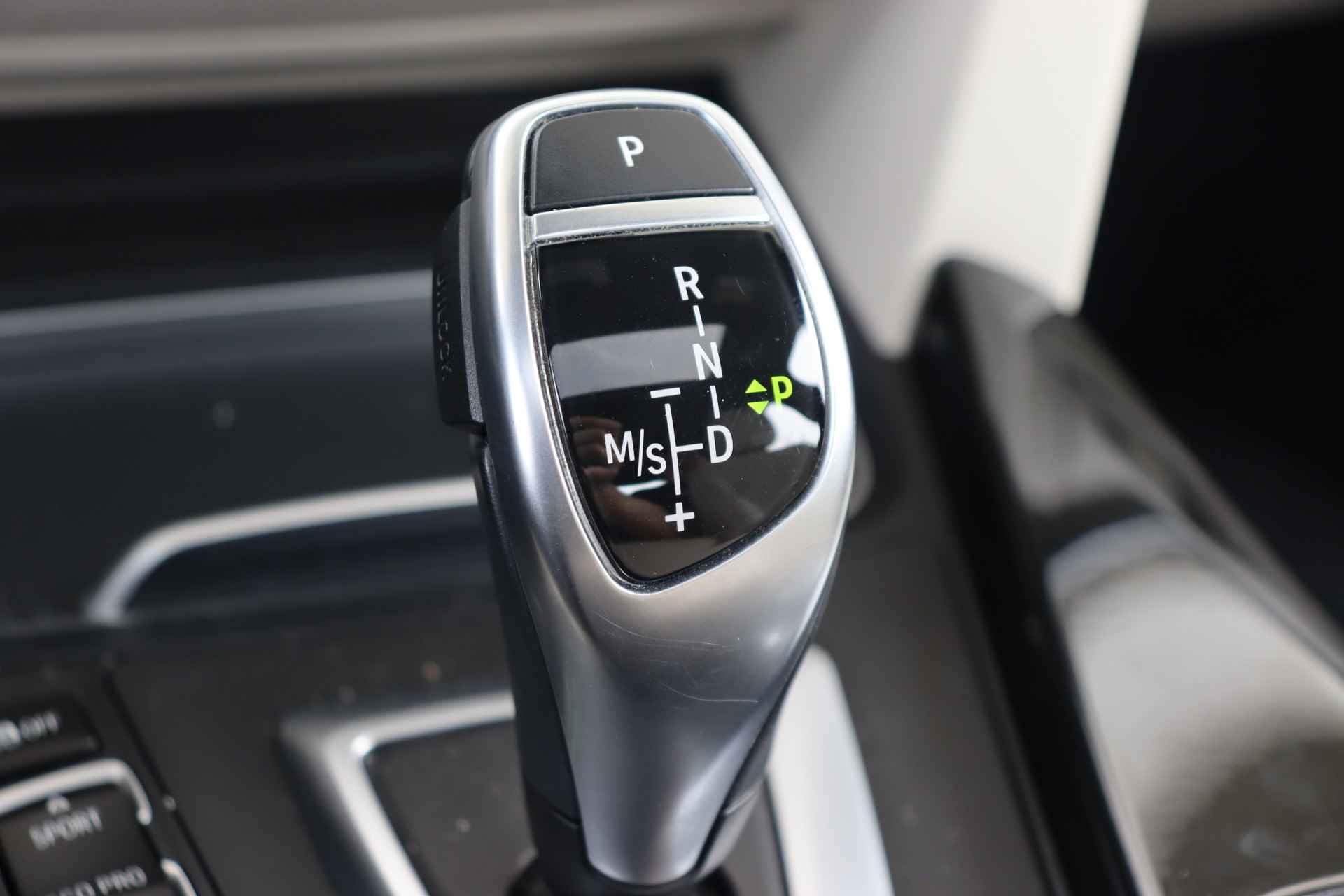 BMW 4 Serie Gran Coupé 420i High Executive Luxury Line Head Up Display / Schuif-kanteldak / Comfort Acces /  HiFi Luidsprekersysteem - 28/33