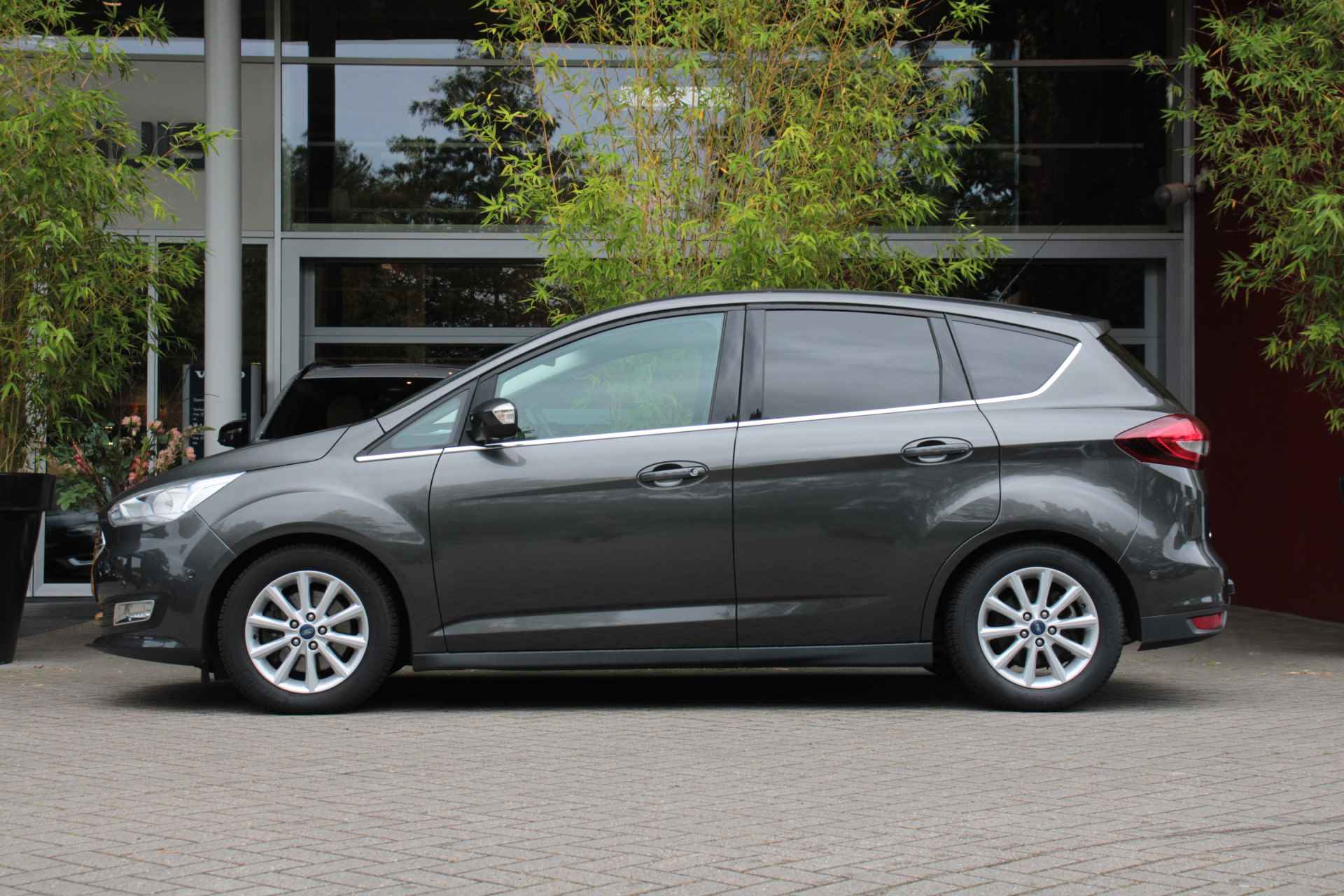 Ford C-MAX 1.5 150pk Titanium Automaat | Stuur- en stoelverwarming | Trekhaak | Navigatie | Parkeersensoren V+A |UNIEK| Uitneembare Passagiersstoelen - 4/23