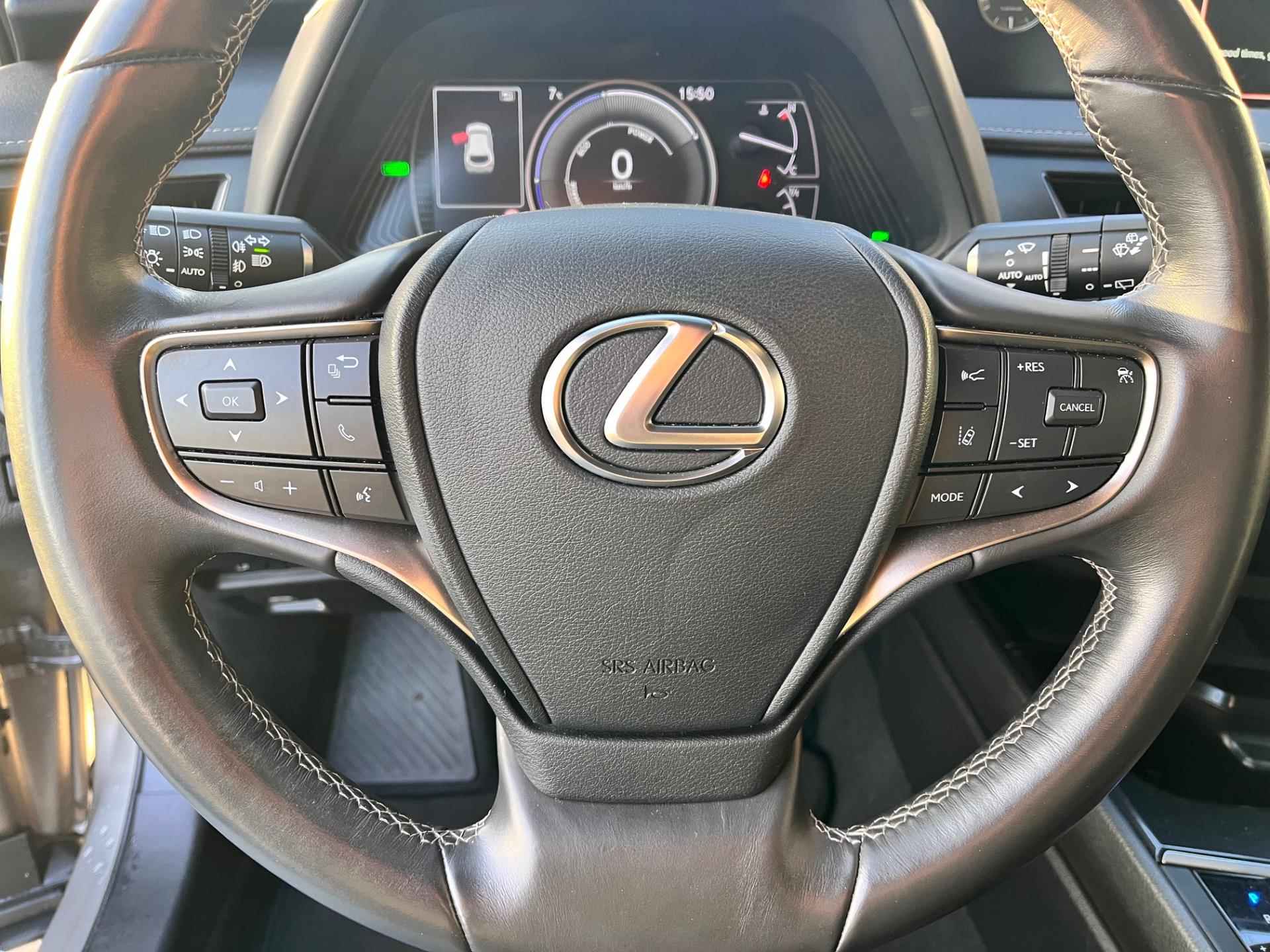 Lexus UX 250 h Led | Apple Carplay | Camera - 25/30