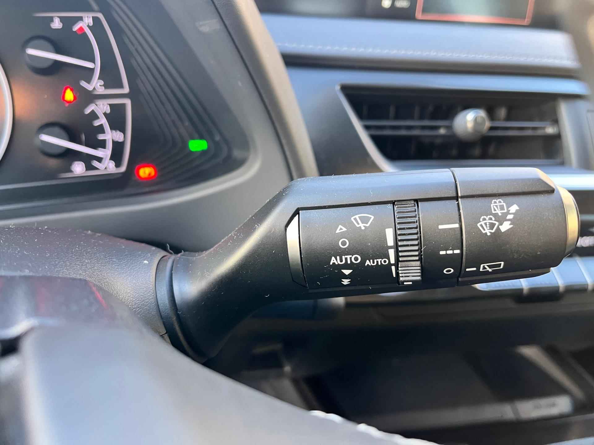 Lexus UX 250 h Led | Apple Carplay | Camera - 28/30