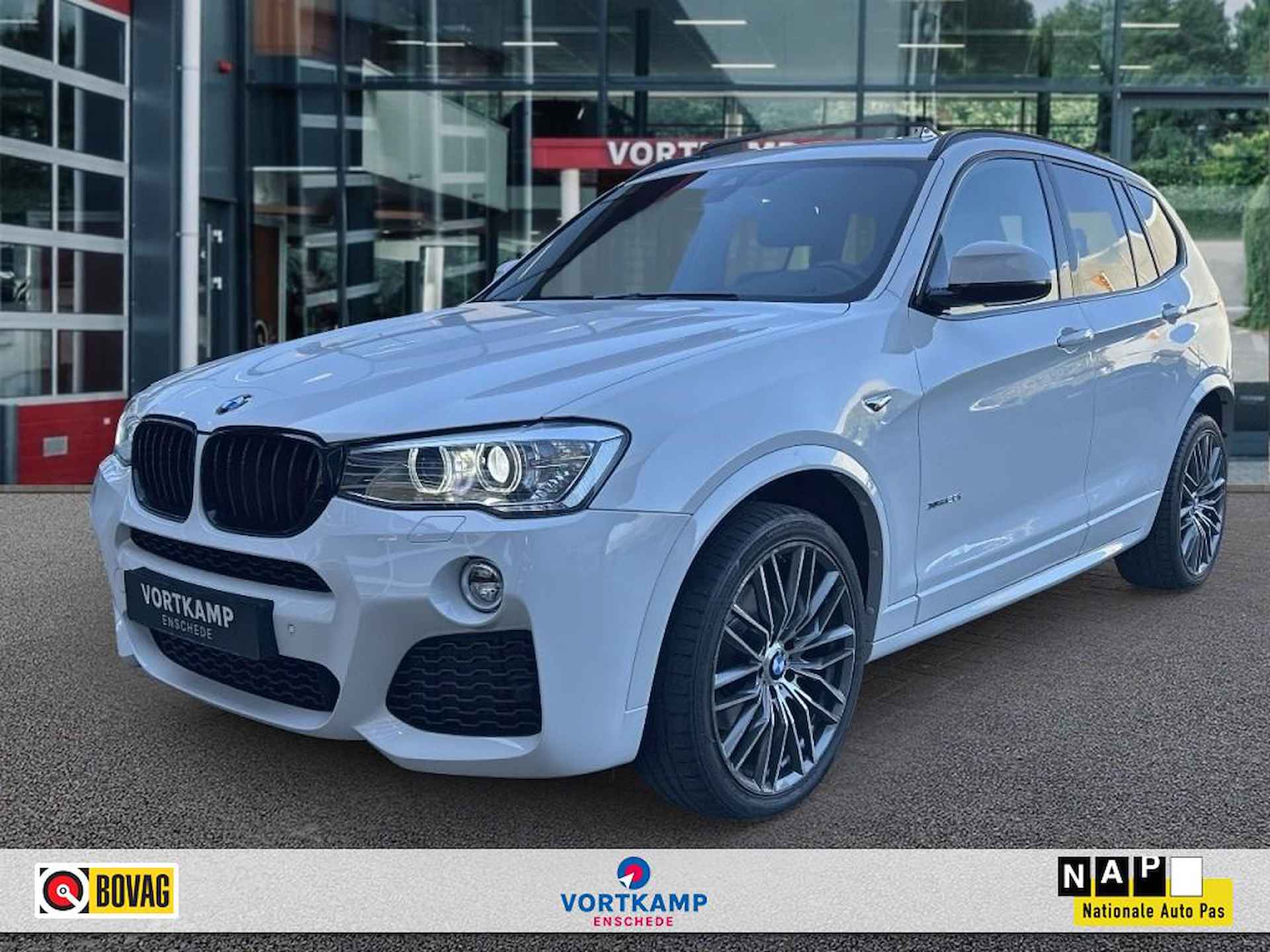 BMW X3 XDRIVE 28i M SPORT PANO-DAK/CAMERA/TREKHAAK/NAVI/CRUISE/STOELVE