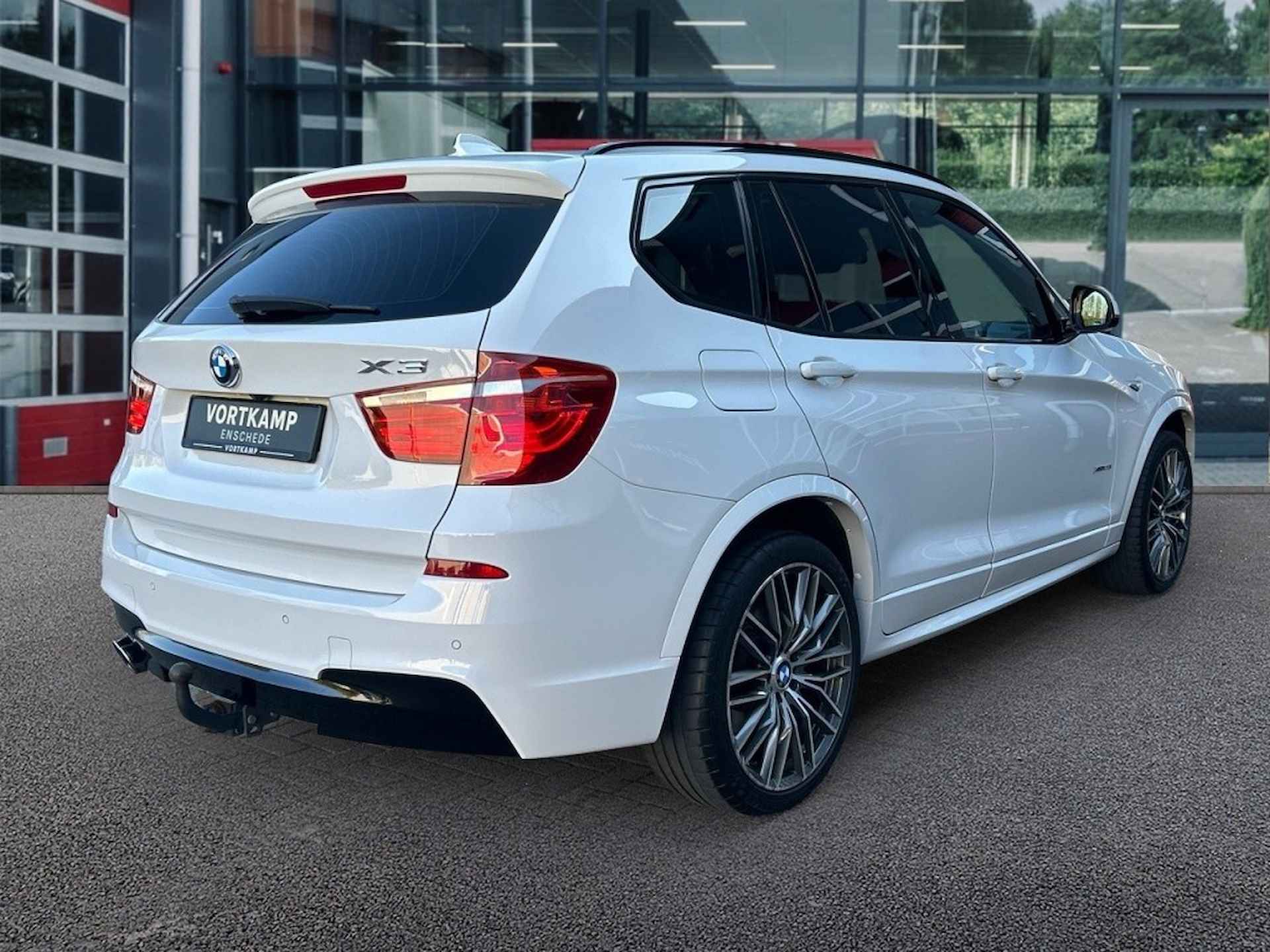 BMW X3 XDRIVE 28i M SPORT PANO-DAK/CAMERA/TREKHAAK/NAVI/CRUISE/STOELVE - 5/26