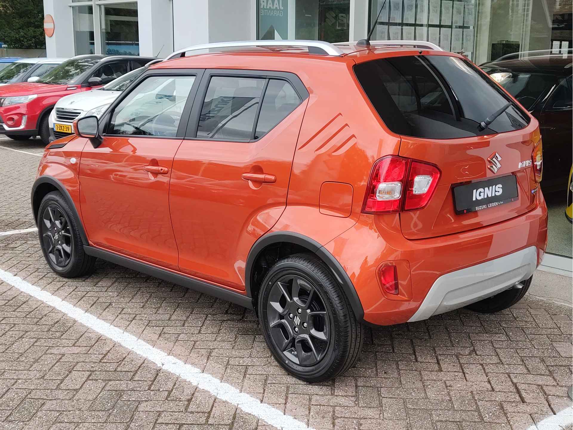 Suzuki Ignis 1.2 SELECT SMART HYBRID DIRECT LEVERBAAR! | Met 6 JAAR GARANTIE! | Inclusief € 1.750,- Voorraad Voordeel - 4/30