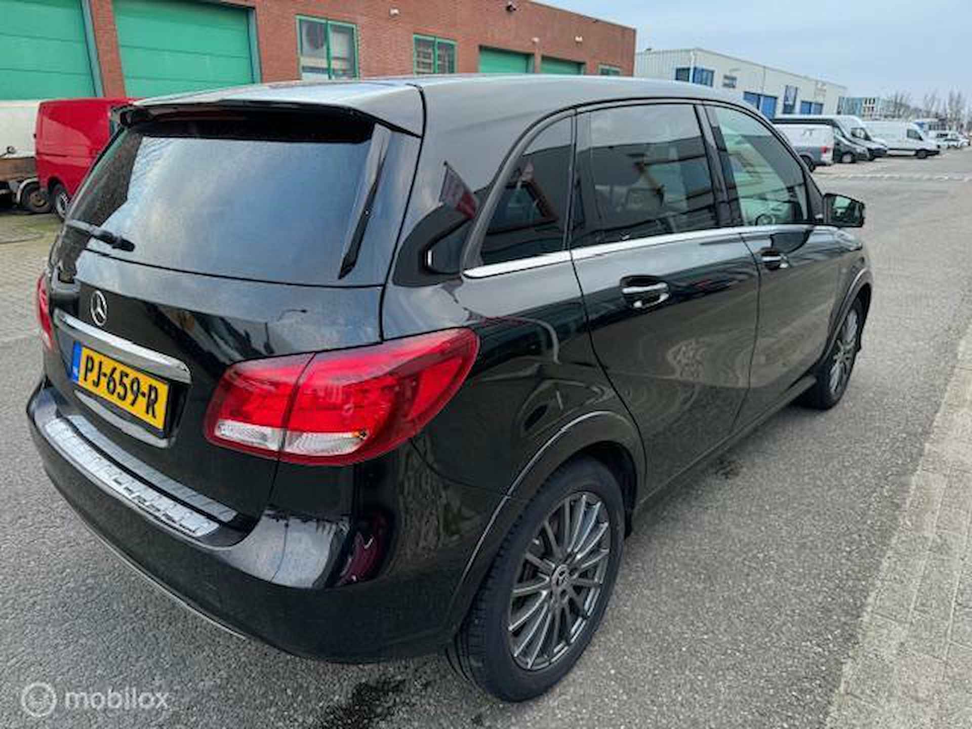 Mercedes B-klasse 250 e Business Solution Automaat , Hoge instap , circa 220km bereik , Navigatie , Camera achter , Parkeerhulp Voor & Achter , Hoge instap , - 6/29