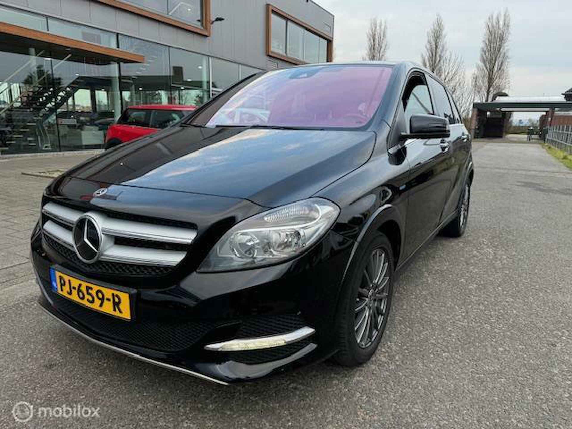 Mercedes B-klasse 250 e Business Solution Automaat , Hoge instap , circa 220km bereik , Navigatie , Camera achter , Parkeerhulp Voor & Achter , Hoge instap , - 10/29