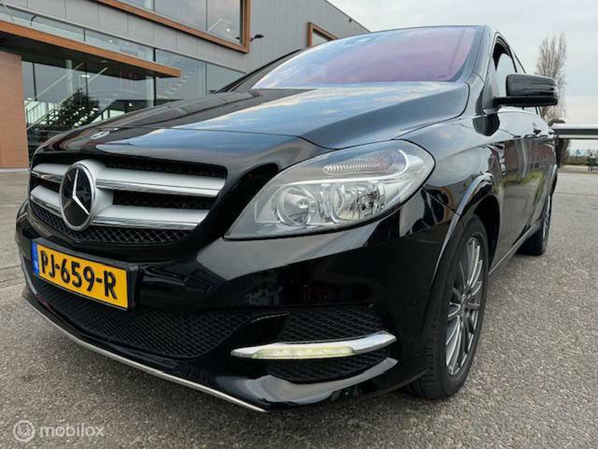 Mercedes B-klasse 250 e Business Solution Automaat , Hoge instap , circa 220km bereik , Navigatie , Camera achter , Parkeerhulp Voor & Achter , Hoge instap , - 11/29