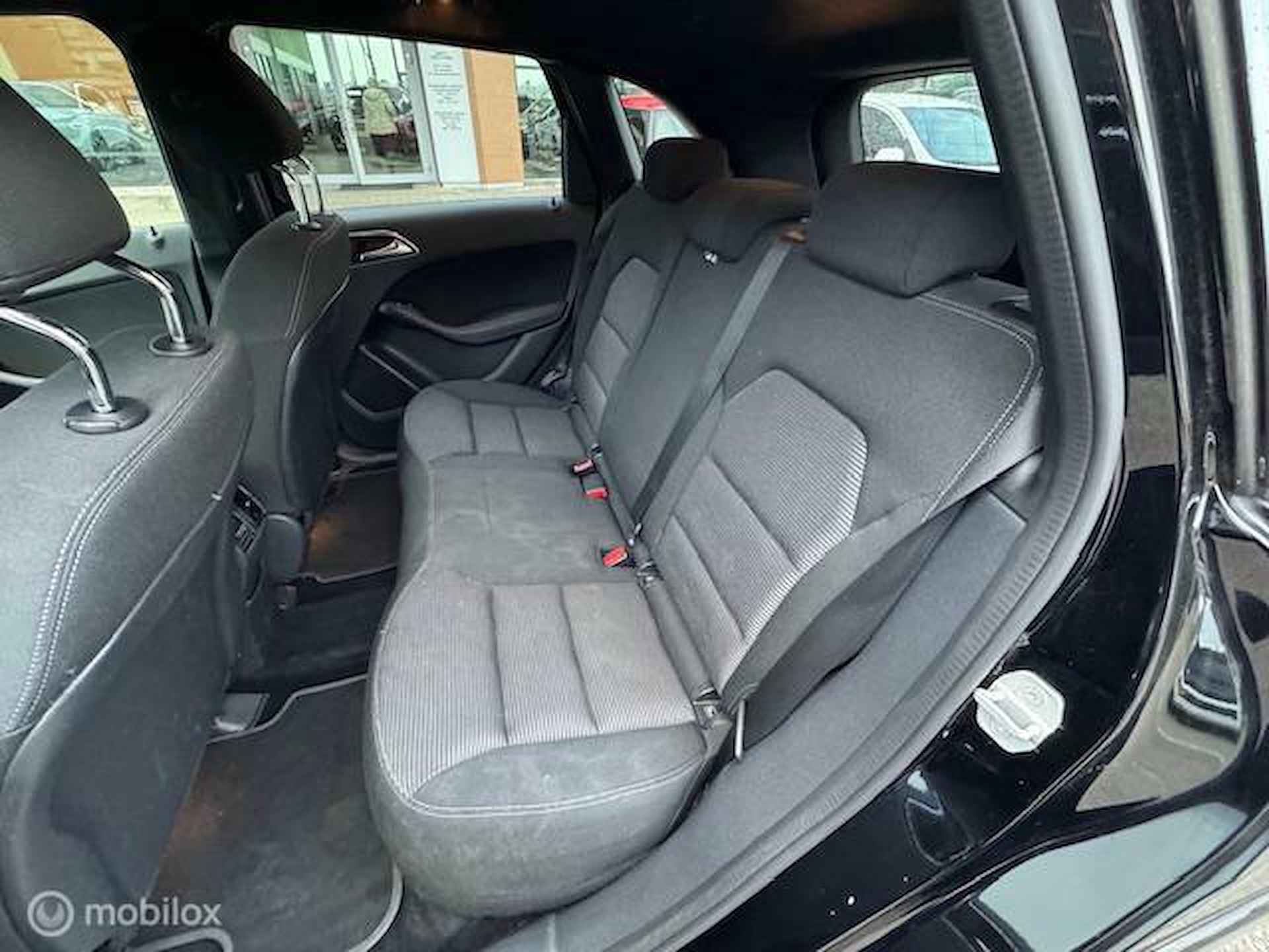 Mercedes B-klasse 250 e Business Solution Automaat , Hoge instap , circa 220km bereik , Navigatie , Camera achter , Parkeerhulp Voor & Achter , Hoge instap , - 21/29