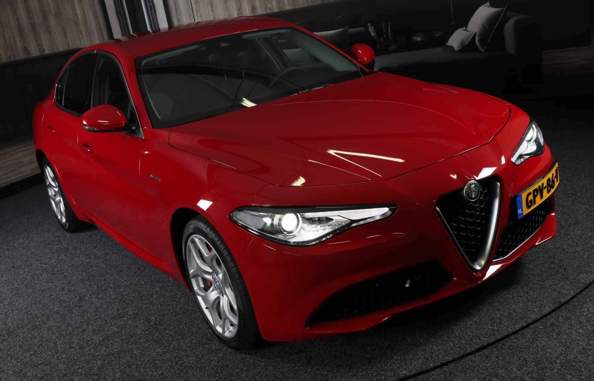 Alfa Romeo GIULIA 2.0T Super / FACELIFT / Aut / Memory / Cruise Control / Lane Assist / Navigatie / Camera / Isofix / Led / Pdc - 36/45