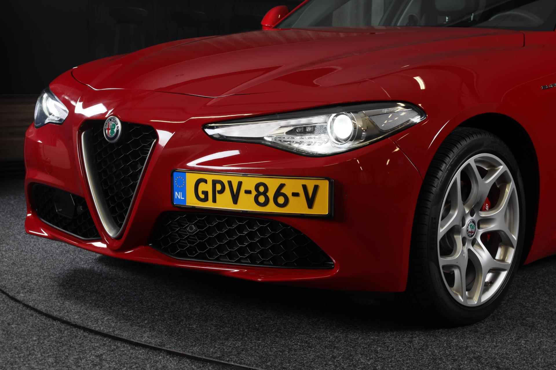 Alfa Romeo GIULIA 2.0T Super / FACELIFT / Aut / Memory / Cruise Control / Lane Assist / Navigatie / Camera / Isofix / Led / Pdc - 38/45