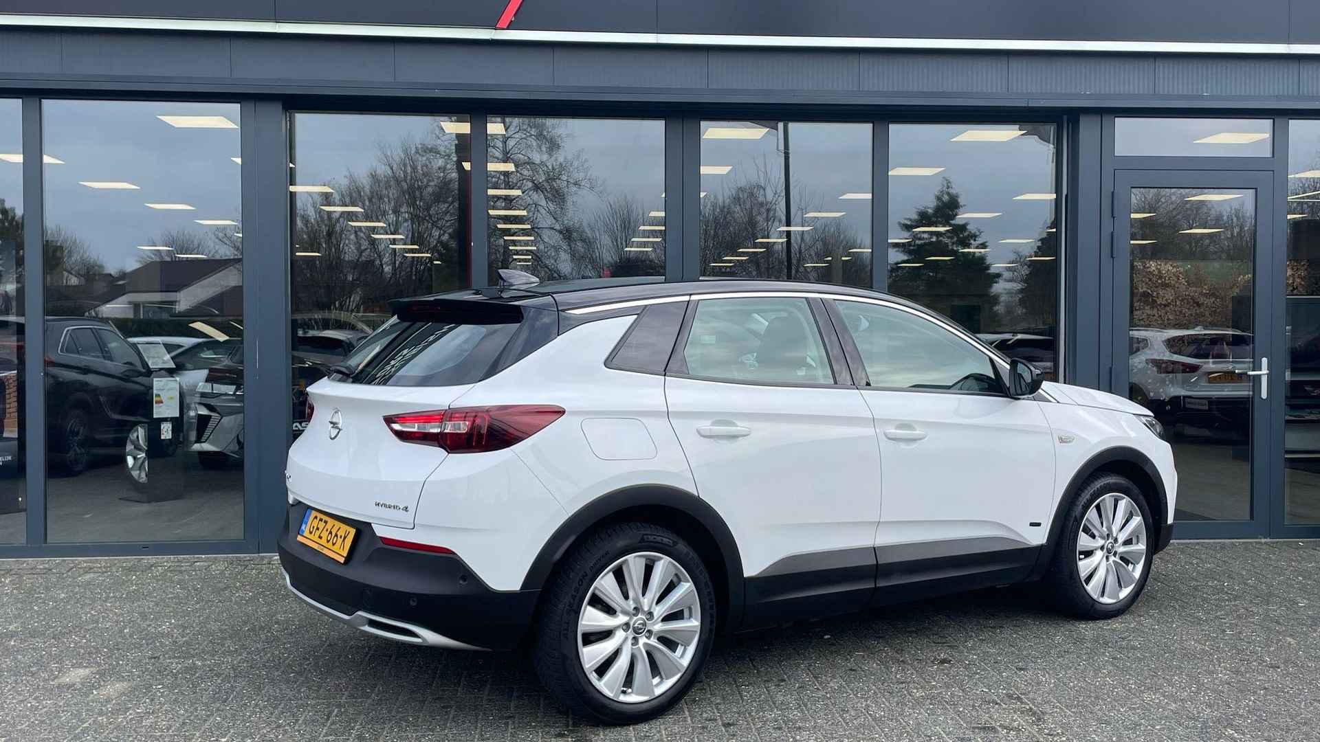 Opel Grandland X 1.6 Turbo Hybrid4 Innovation - 3/34