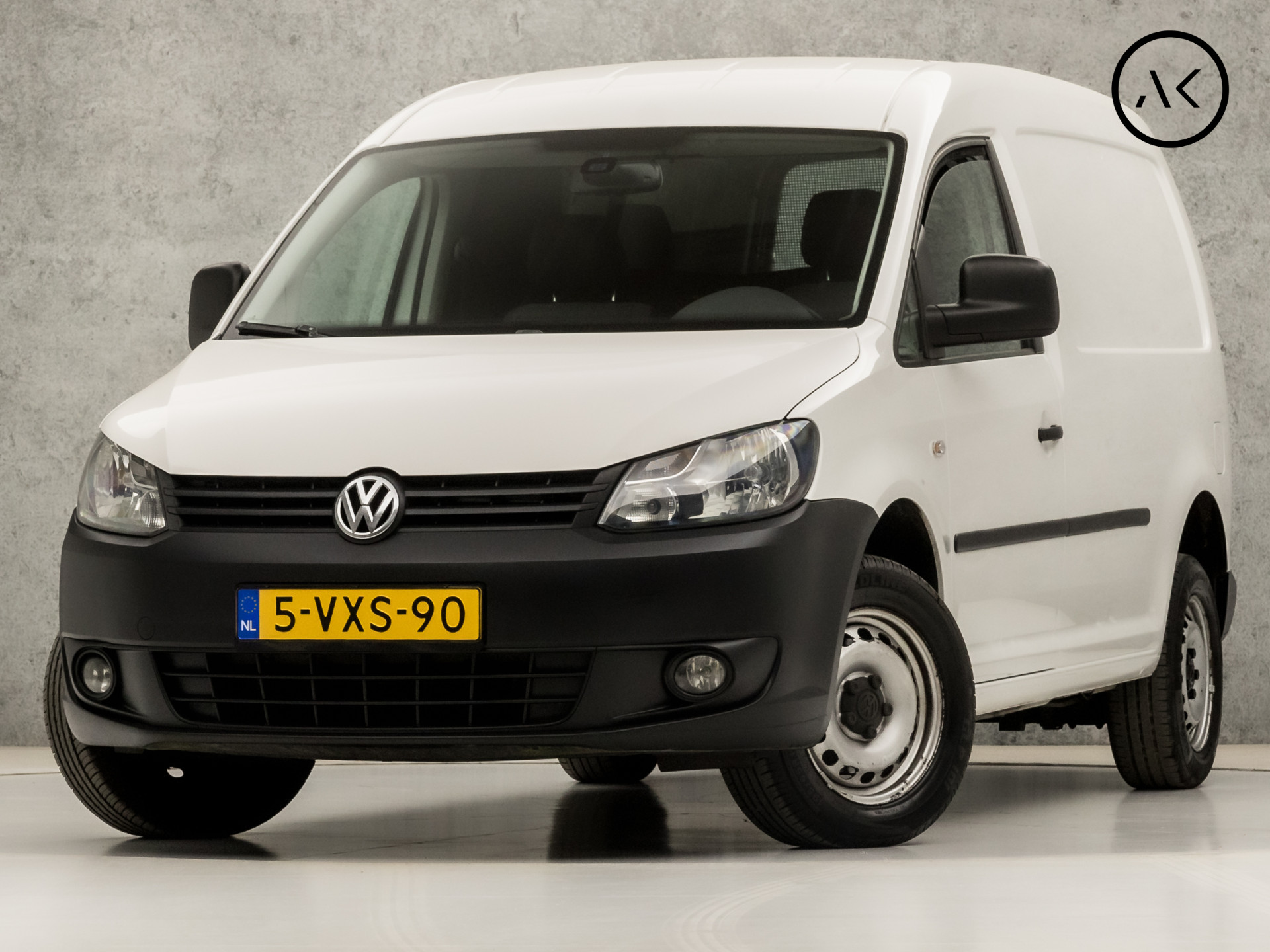 Volkswagen Caddy 1.6 TDI Maxi (MARGE, RADIO, NAP, SPORTSTOELEN, AIRCO, CRUISE, LM VELGEN, TREKHAAK, PARKEERSENSOREN, NIEUWE APK, NIEUWSTAAT)