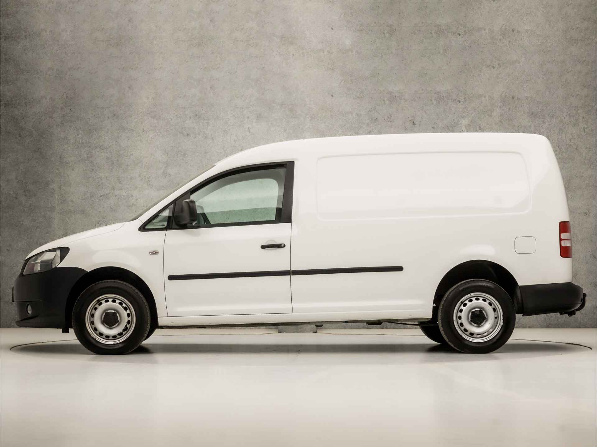 Volkswagen Caddy 1.6 TDI Maxi (MARGE, RADIO, NAP, SPORTSTOELEN, AIRCO, CRUISE, LM VELGEN, TREKHAAK, PARKEERSENSOREN, NIEUWE APK, NIEUWSTAAT) - 2/29