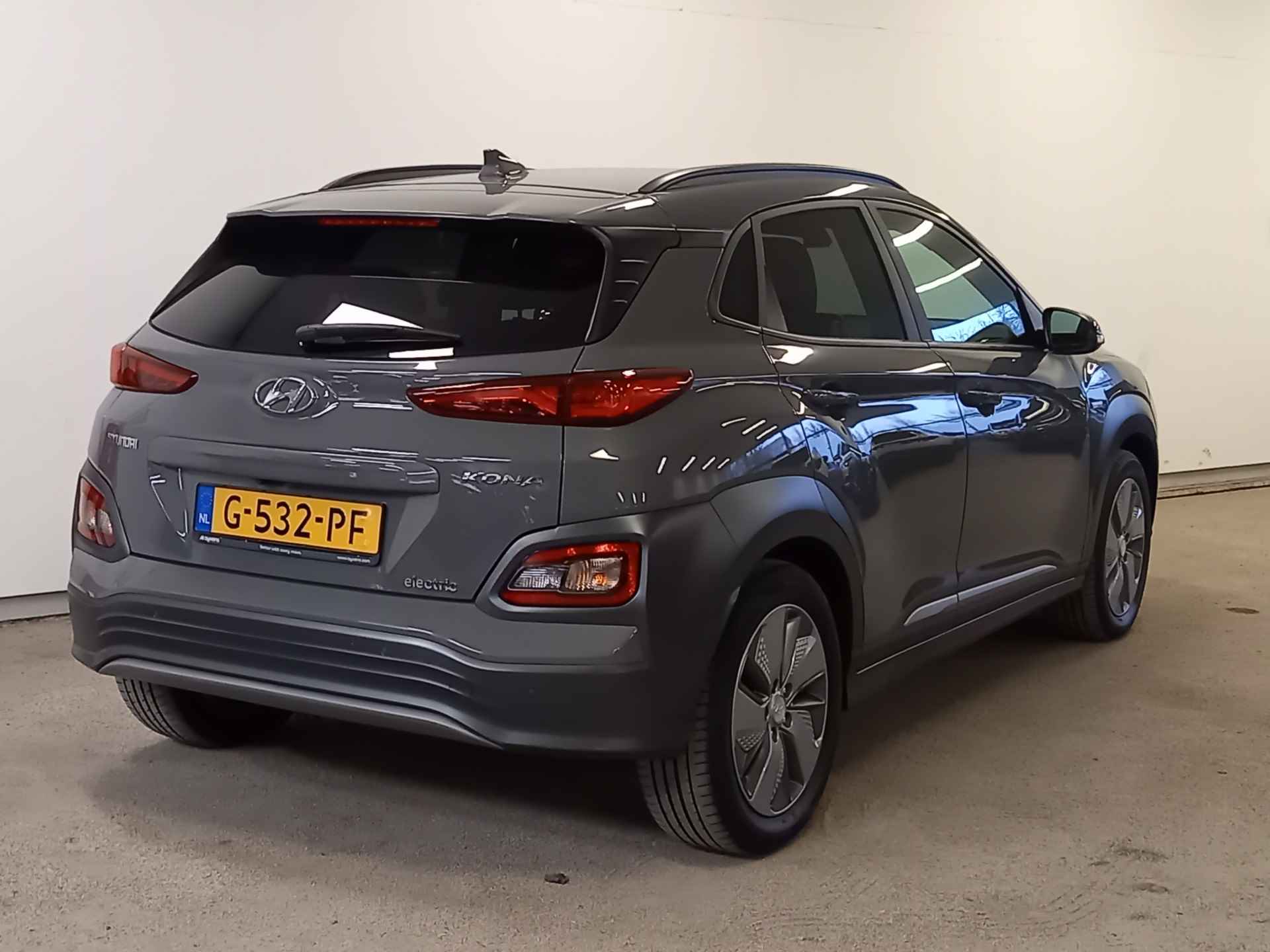 Hyundai KONA EV Premium 64 kWh Luxe uitvoering - Grote Accu!!! - 30/50