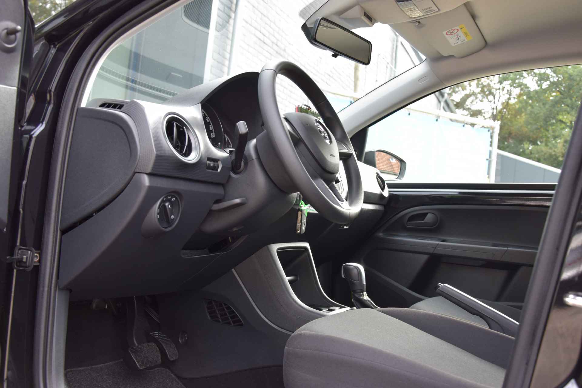 Škoda Citigo e-iV EV Ambition | ex. Subsidie 2000,- | Org. NL | BOVAG Garantie | Volledig Elektrisch | Lage KM stand met NAP | Climate Control | Bluetooth | LED Dagrijverlichting | - 15/30