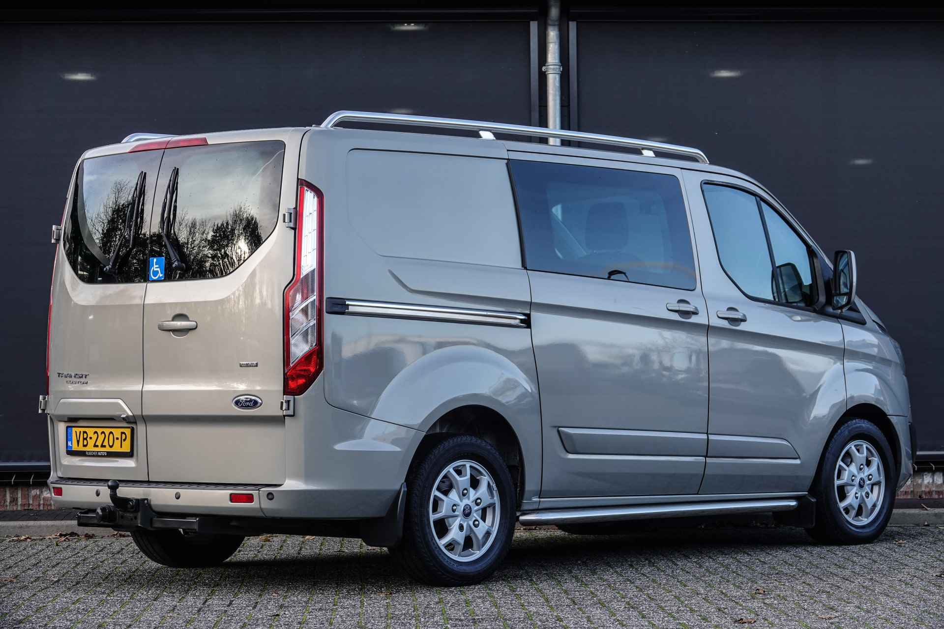 Ford Transit Custom Rolstoelvervoer | L1H1 125Pk | Limited | Rolstoelbus | Elek. rolstoellift | 2xSchuifdeur | Sidebars | 16'' | Tectonic Silver - 22/40