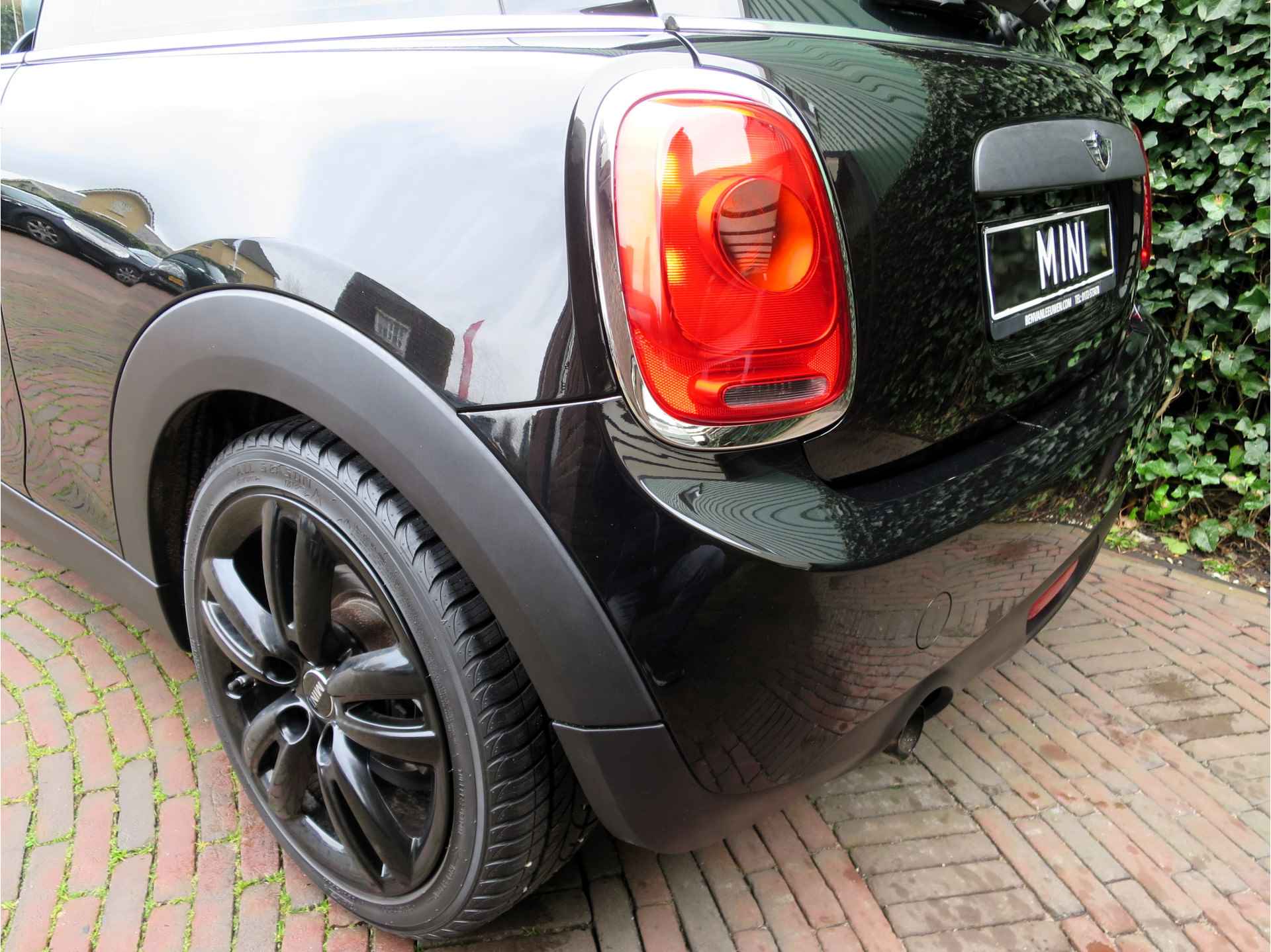 MINI Cooper 1.2 One Pepper F56 met Clima, BT, stoelverw. en 17" - 24/38