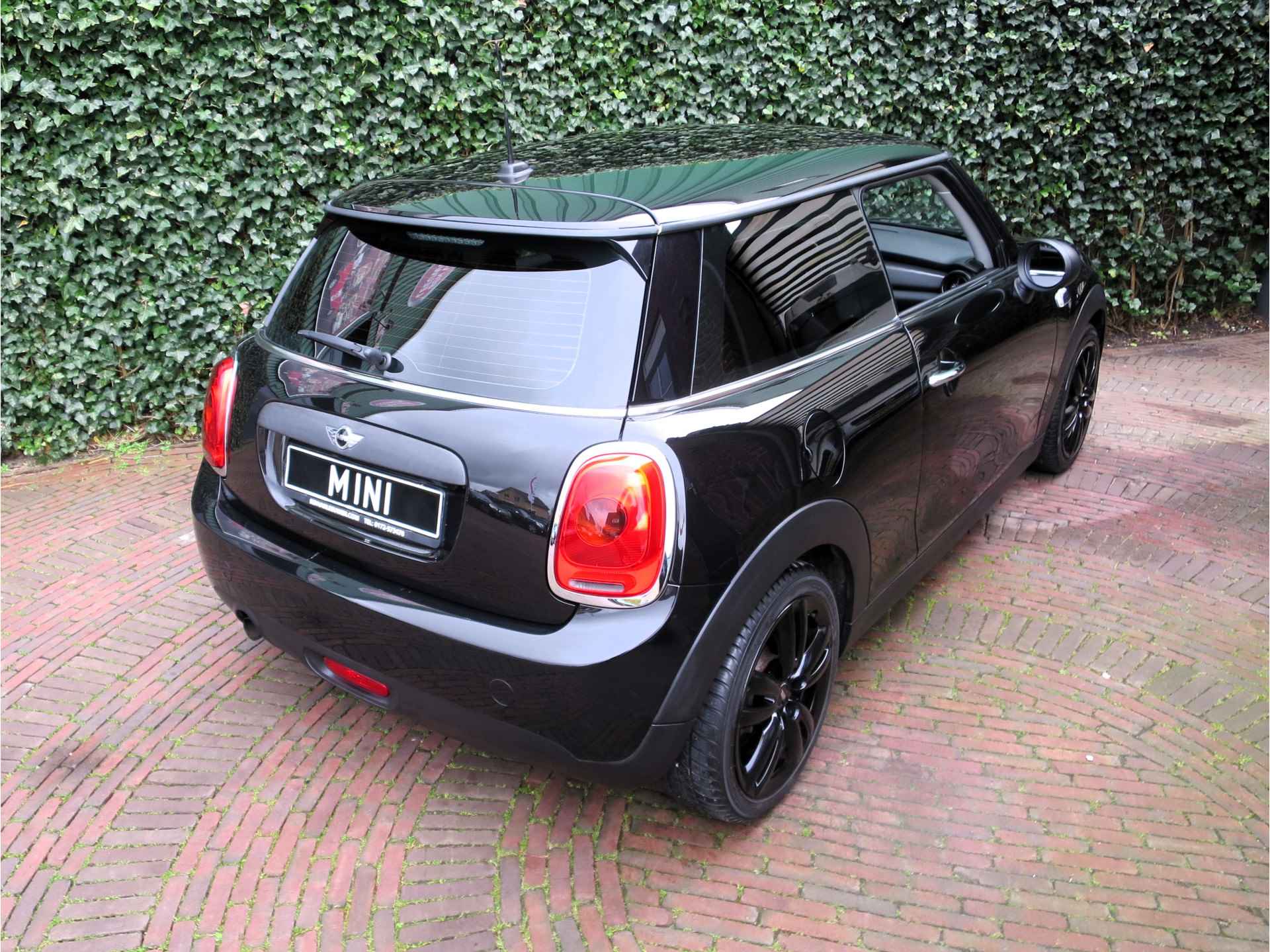 MINI Cooper 1.2 One Pepper F56 met Clima, BT, stoelverw. en 17" - 38/38