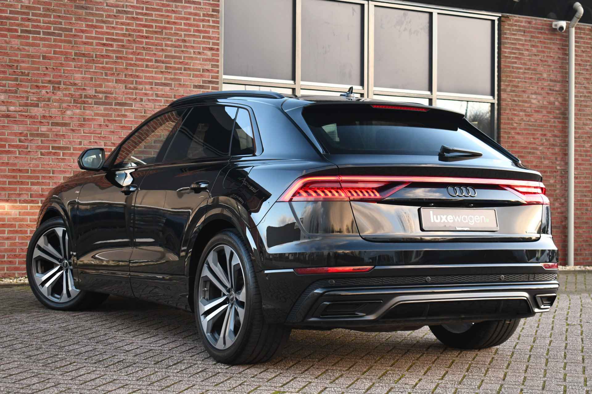 Audi Q8 55 TFSI e quattro S-Line Pano Trekh ACC HUD 360 B&O Nachtz 22inch - 20/93