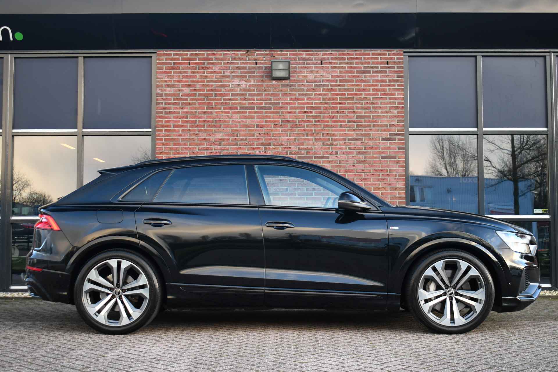 Audi Q8 55 TFSI e quattro S-Line Pano Trekh ACC HUD 360 B&O Nachtz 22inch - 42/93