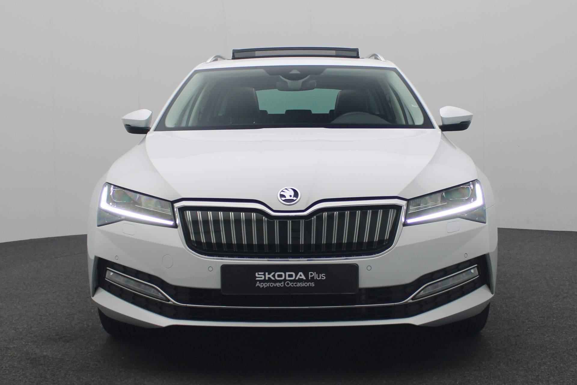 Skoda Superb Combi 1.4 TSI 218PK DSG iV Laurin & Klement | Pano | Leder | Matrix LED | Geheugenstoelen | Navi Columbus | CANTON | Adaptief onderstel | Stuur/stoel/achterbankverwarming | Camera | ACC | Keyless - 21/51