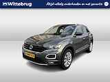 Volkswagen T-Roc 1.5 TSI Sport / AUTOMAAT/ PARK. SENSOREN/ KEYLESS/ DIGITAL DASHBOARD/ ADAPT. CRUISE/ APP CONNECT/ NAVI/ CLIMA/ DAB/