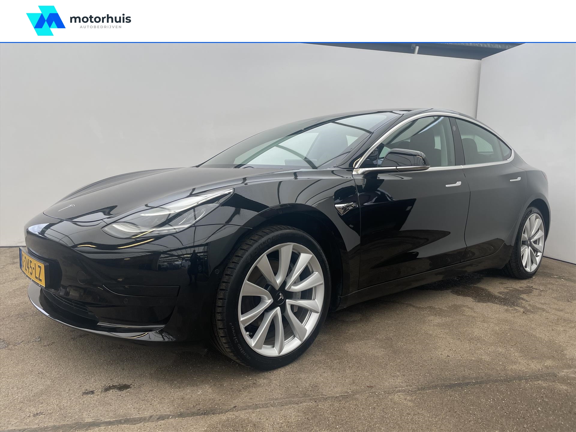 Tesla Model 3 Standard Plus RWD