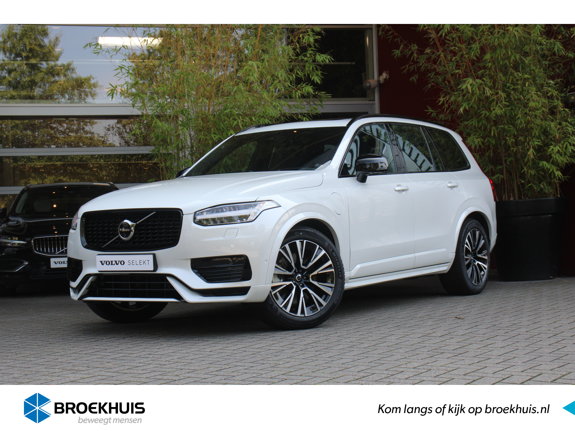 Volvo XC90 T8 Recharge AWD 455pk Ultimate Dark | Luchtvering | Bowers&Wilkins | Trekhaak | 360 Camera | Pilot Assist | Schuifdak