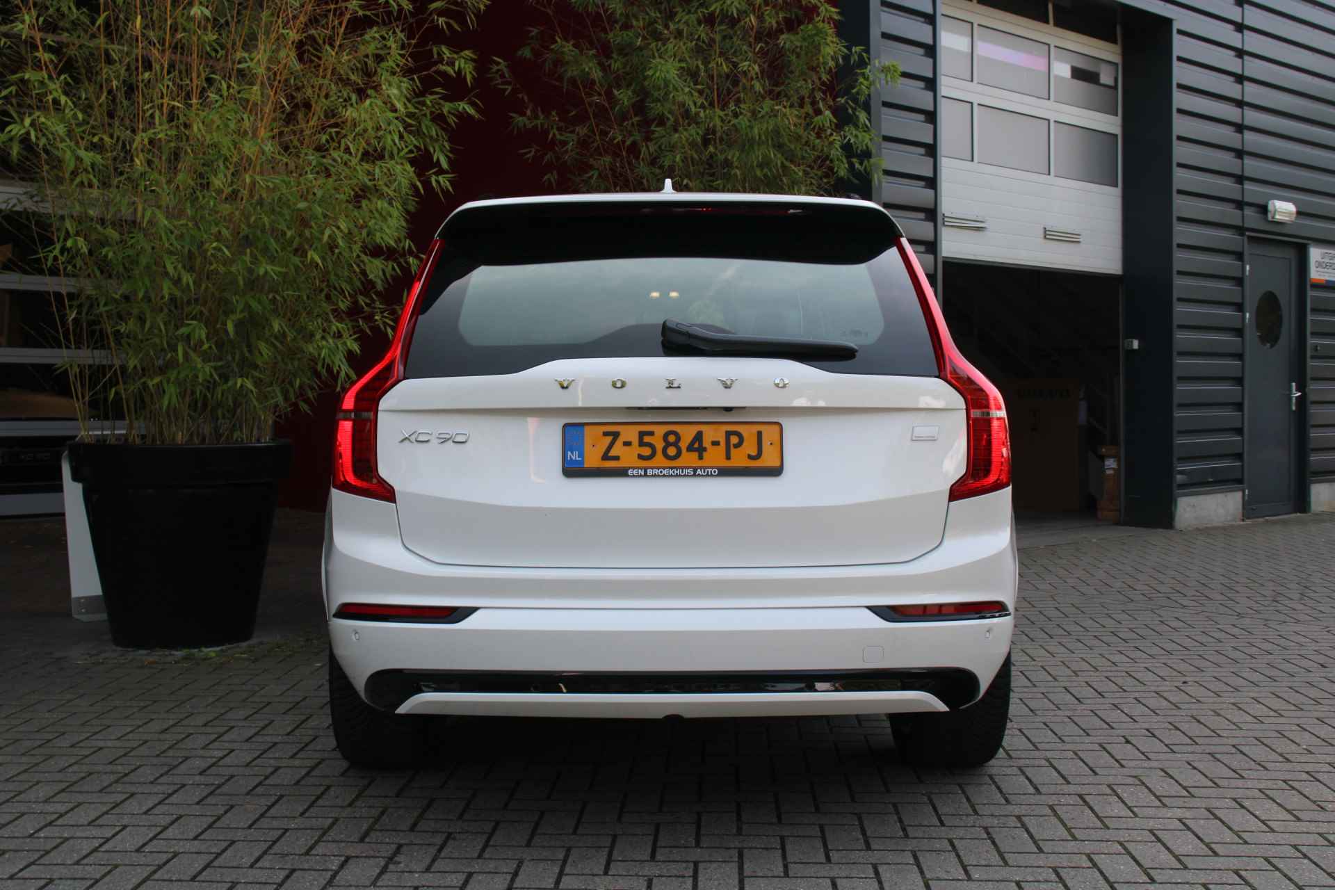 Volvo XC90 T8 Recharge AWD 455pk Ultimate Dark | Luchtvering | Bowers&Wilkins | Trekhaak | 360 Camera | Pilot Assist | Schuifdak - 11/17