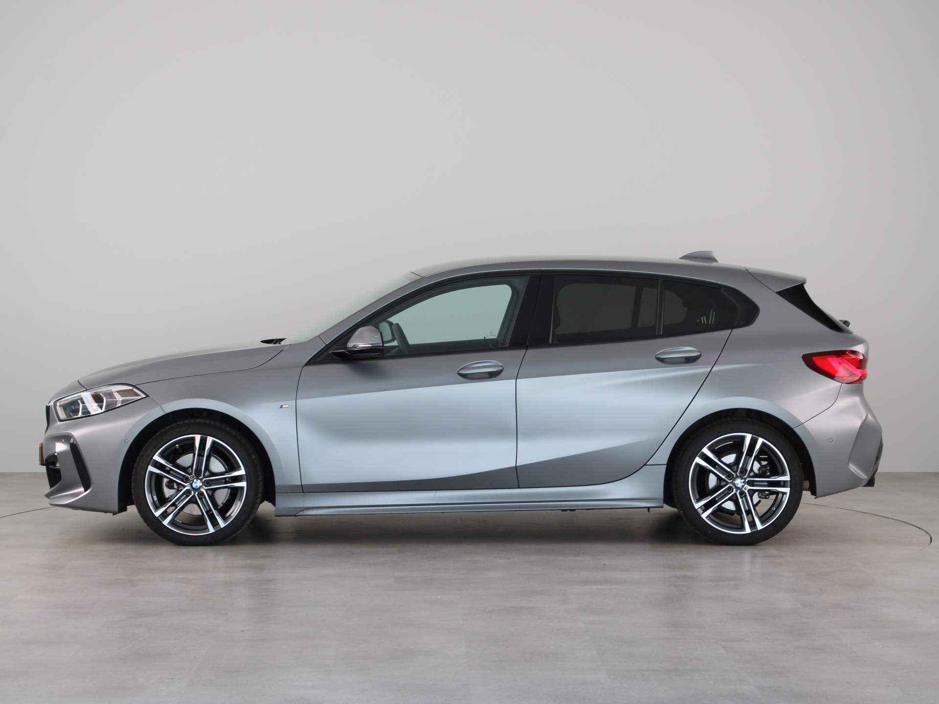 BMW 1 Serie 118i M-Sport - 13/23