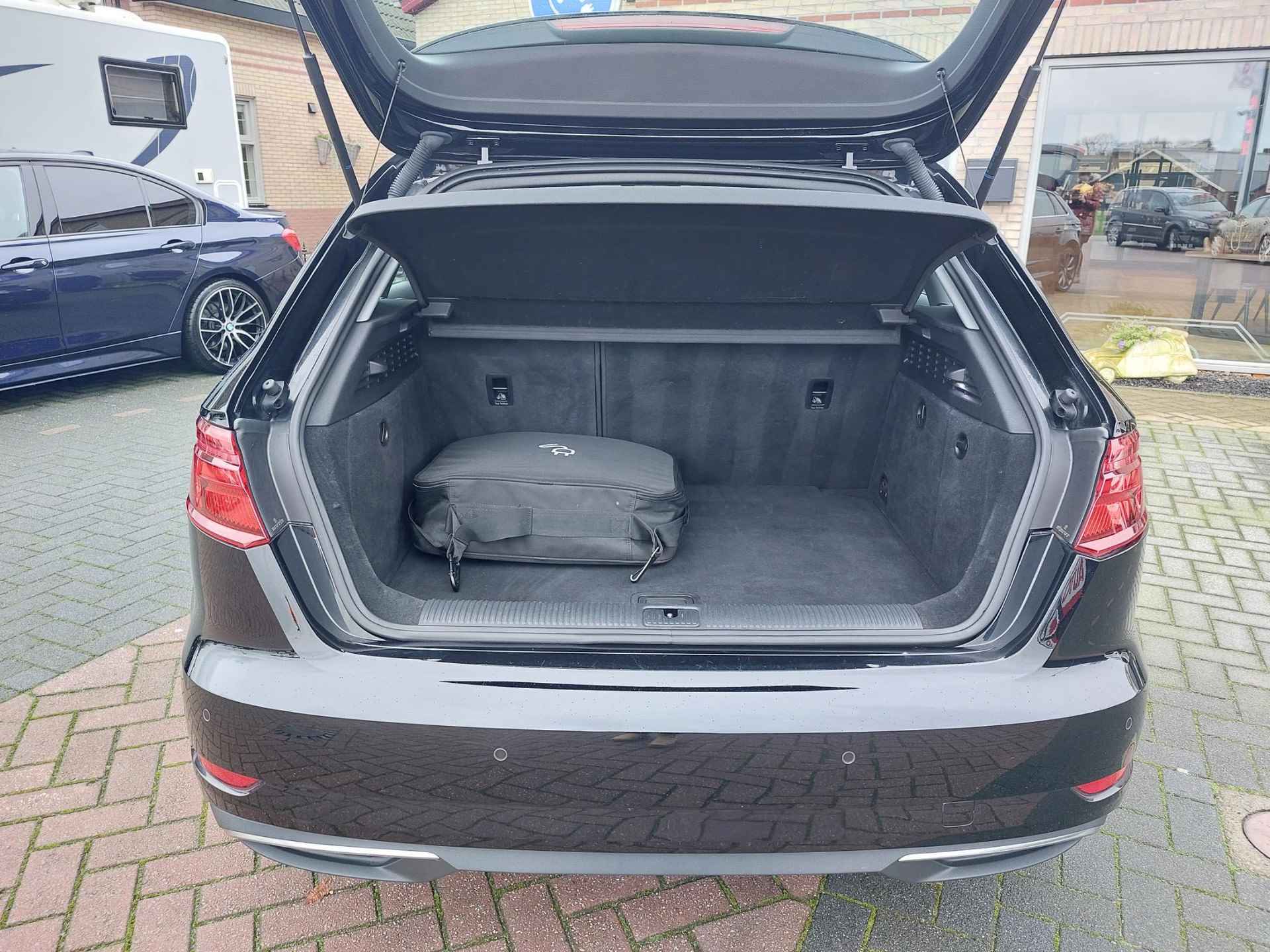 Audi A3 Sportback 1.4 e-tron | Trekhaak | 2e eigenaar | NL auto | 100% onderhouden - 40/42