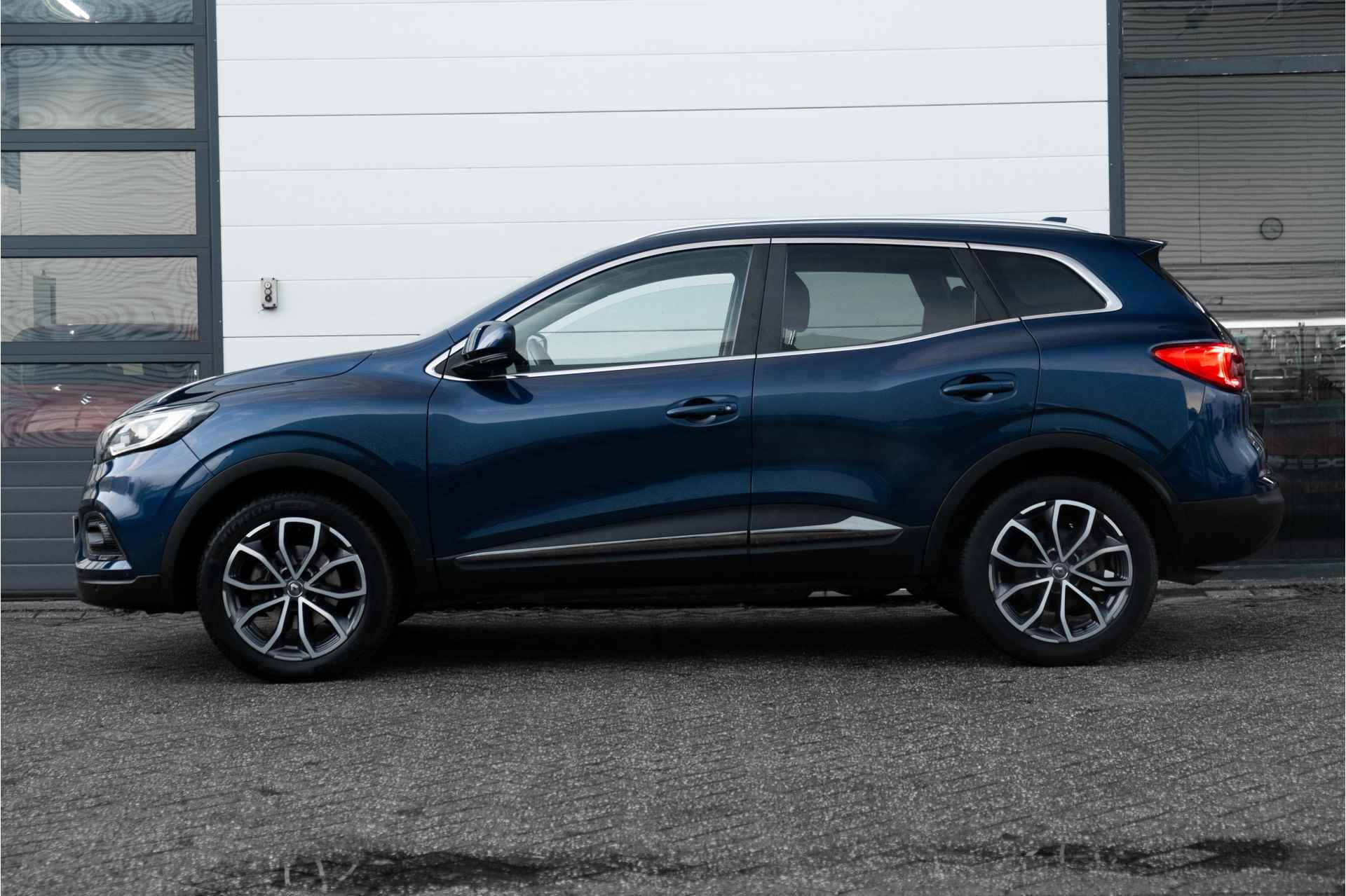 Renault Kadjar 1.3 TCe 140 PK Special Edition | Parkeer sensoren achter | Stoelverwarming voor | ECC | 4 seizoensbanden | incl. Bovag rijklaarpakket met 12 maanden garantie | - 5/43