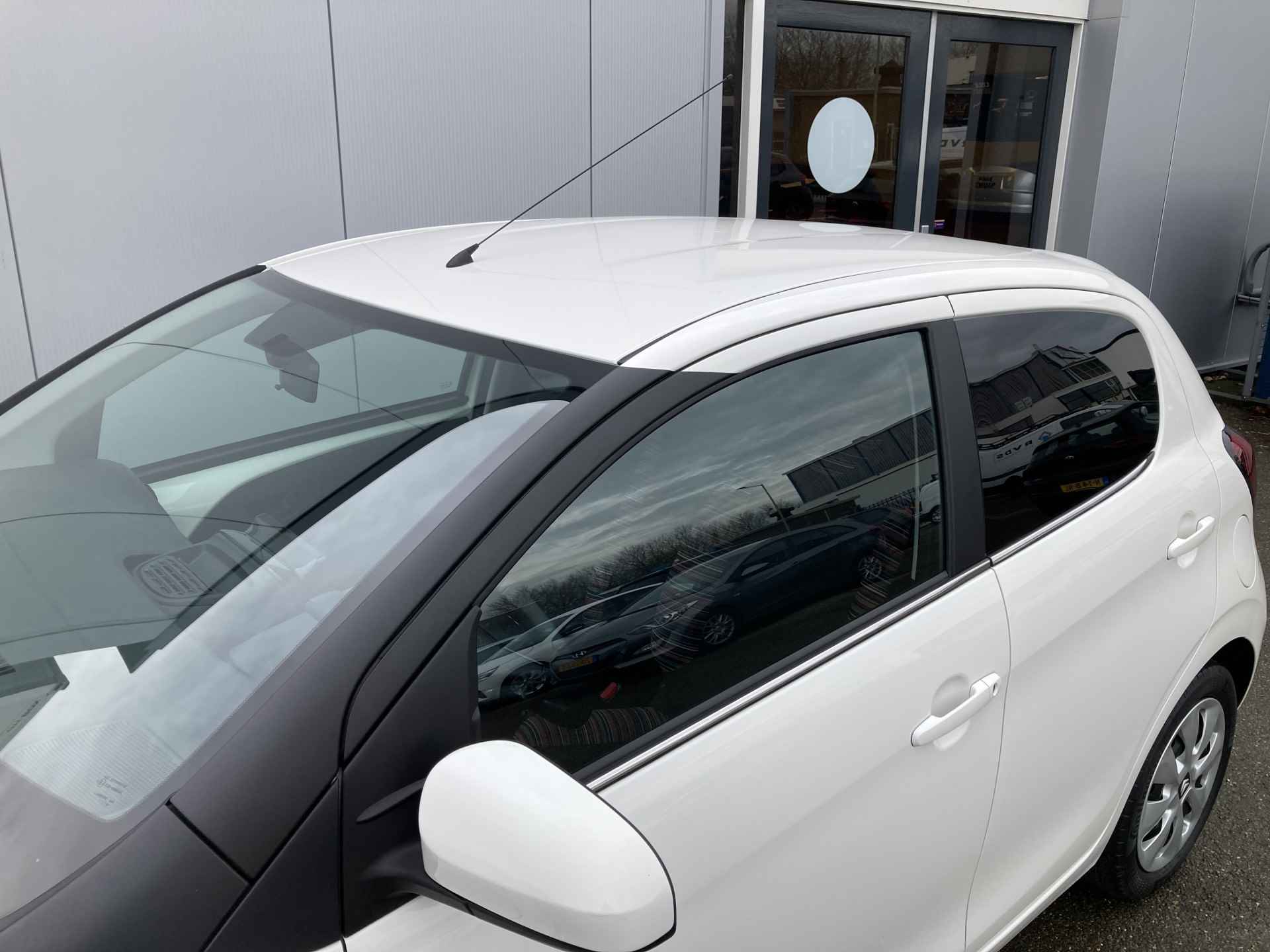 Citroën C1 1.0 VTi Feel | Apple Carplay - Android Auto | Rijklaarprijs incl. garantie! - 8/24