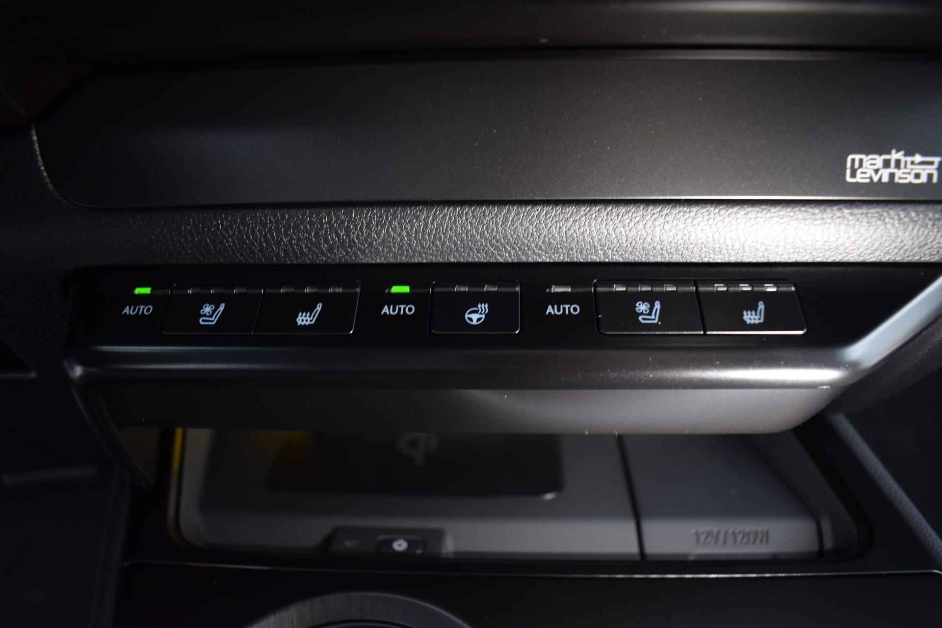 Lexus UX 300e Executive Automaat 8% bijtelling - 24/37
