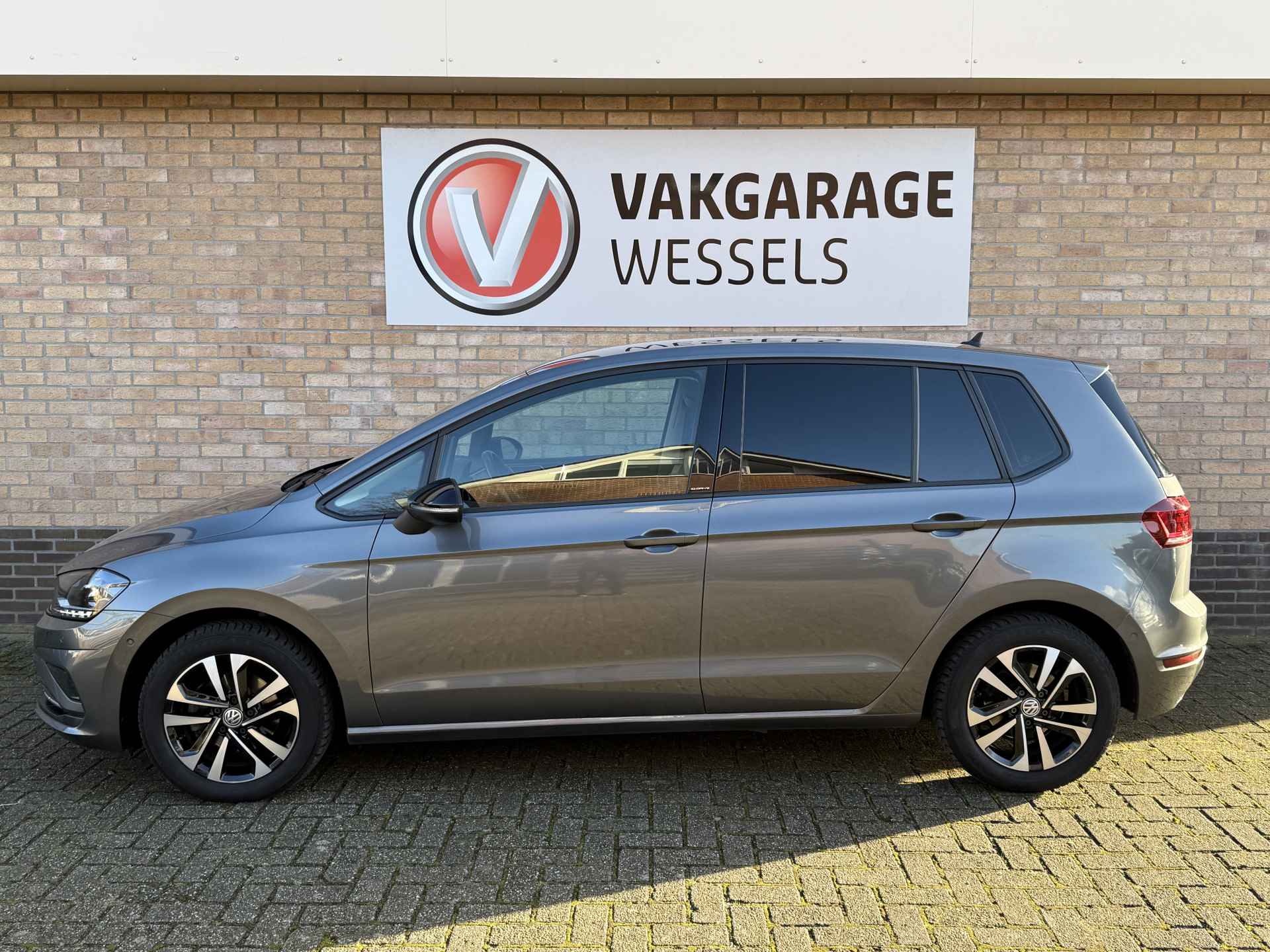 Volkswagen Golf Sportsvan 1.0 TSI Edition | PDC | Trekhaak wegklapbaar | Navi | Clima | - 5/27