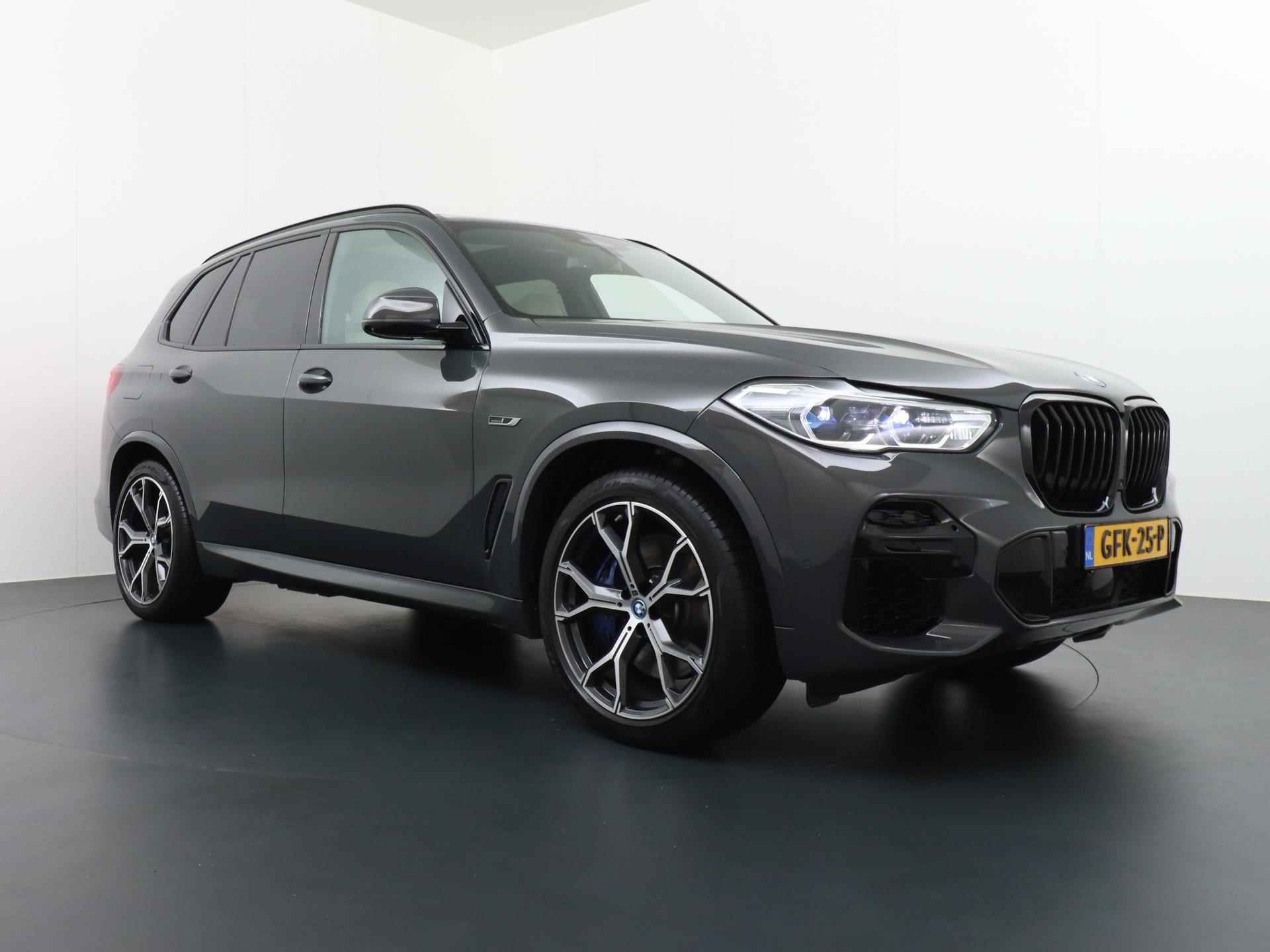 BMW X5 XDrive45e M SPORT VAN: 79.900,- VOOR: 73.877,- EINDEJAARSVOORDEEL: 6.023,- | INDIVIDUAL INT.| ACTIVE STEERING |B&W audio - 3/55