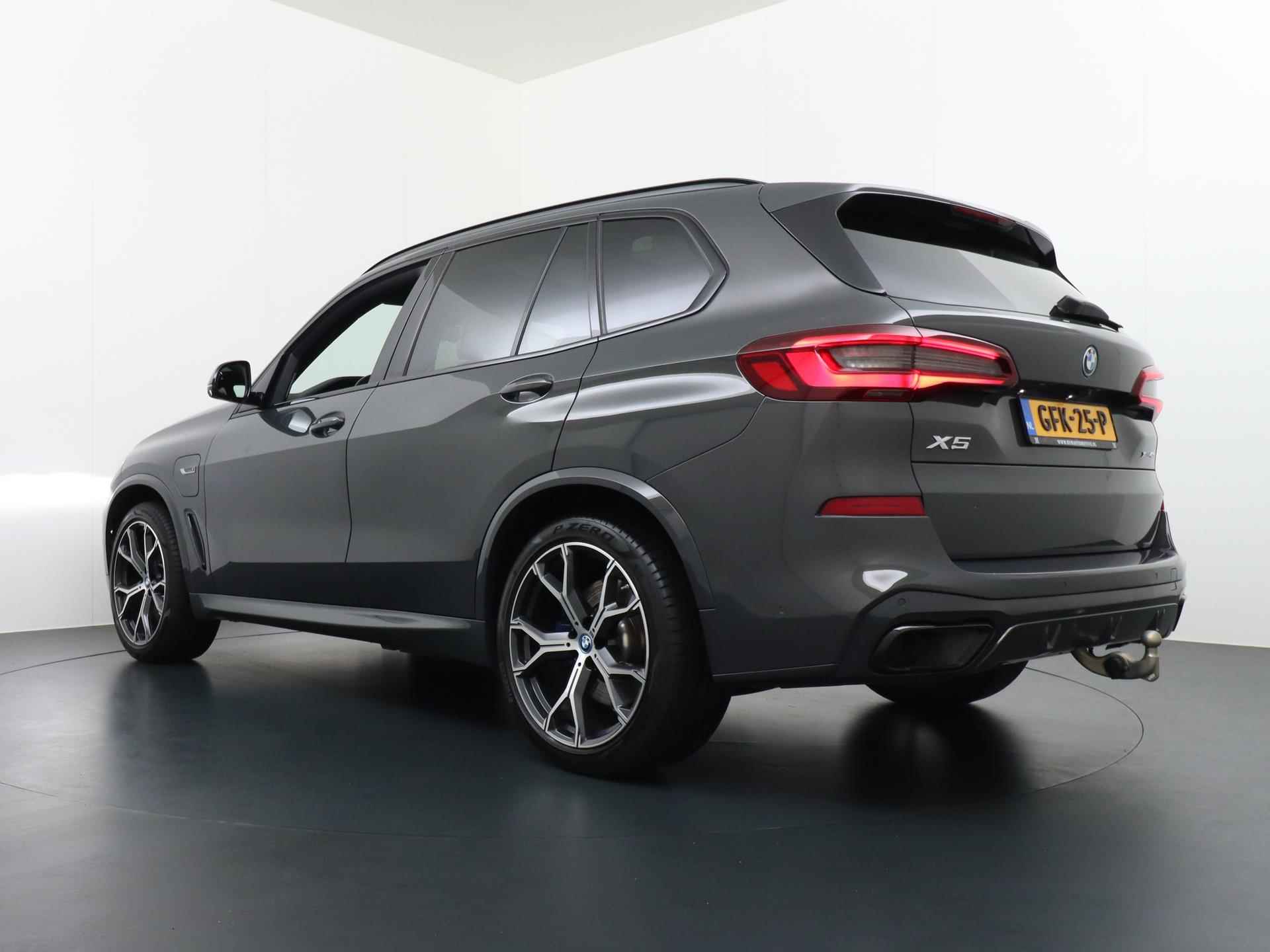 BMW X5 XDrive45e M SPORT VAN: 79.900,- VOOR: 73.877,- EINDEJAARSVOORDEEL: 6.023,- | INDIVIDUAL INT.| ACTIVE STEERING |B&W audio - 6/55