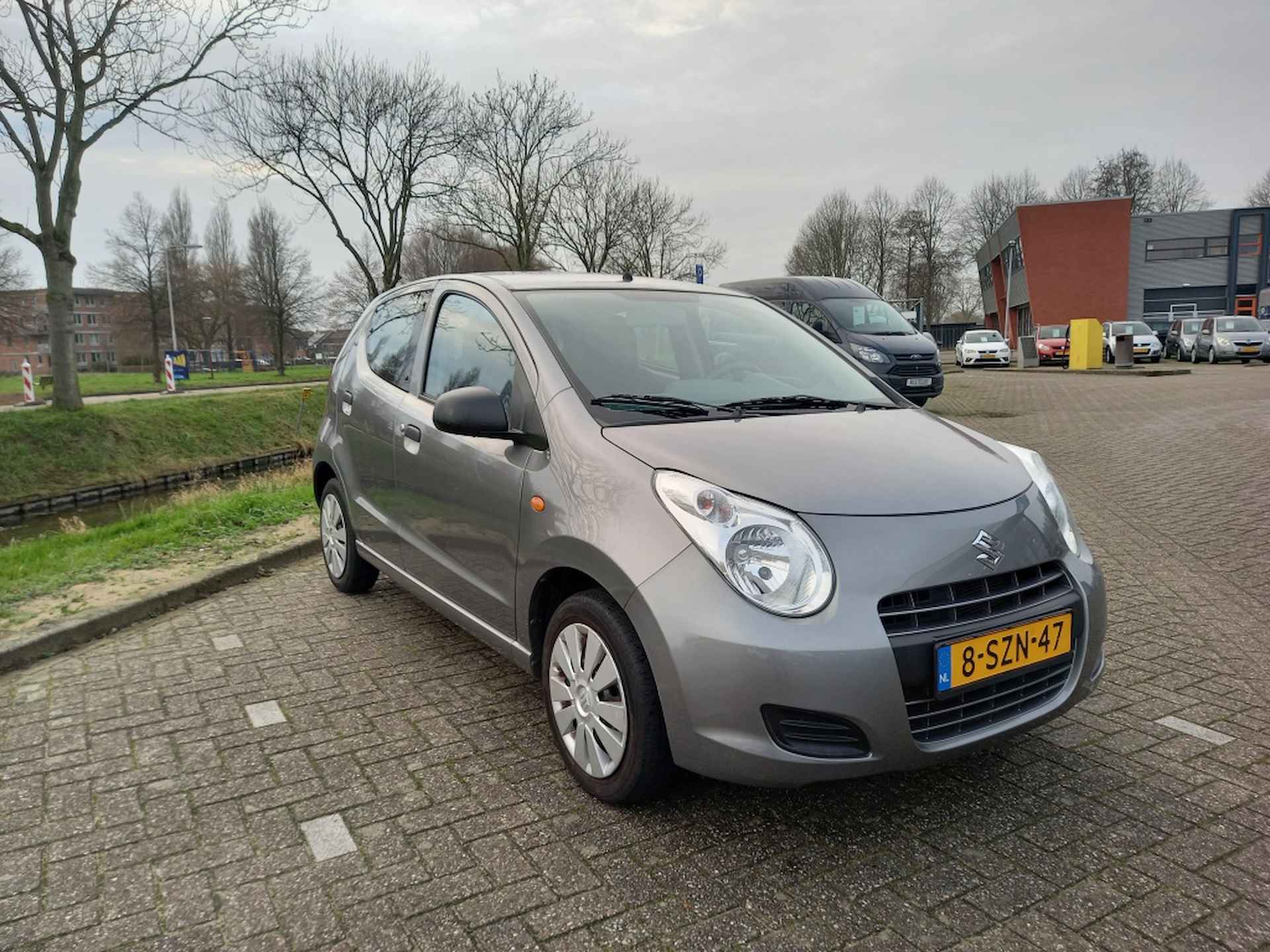 Suzuki Alto 1.0 Comfort EASSS - 2/12