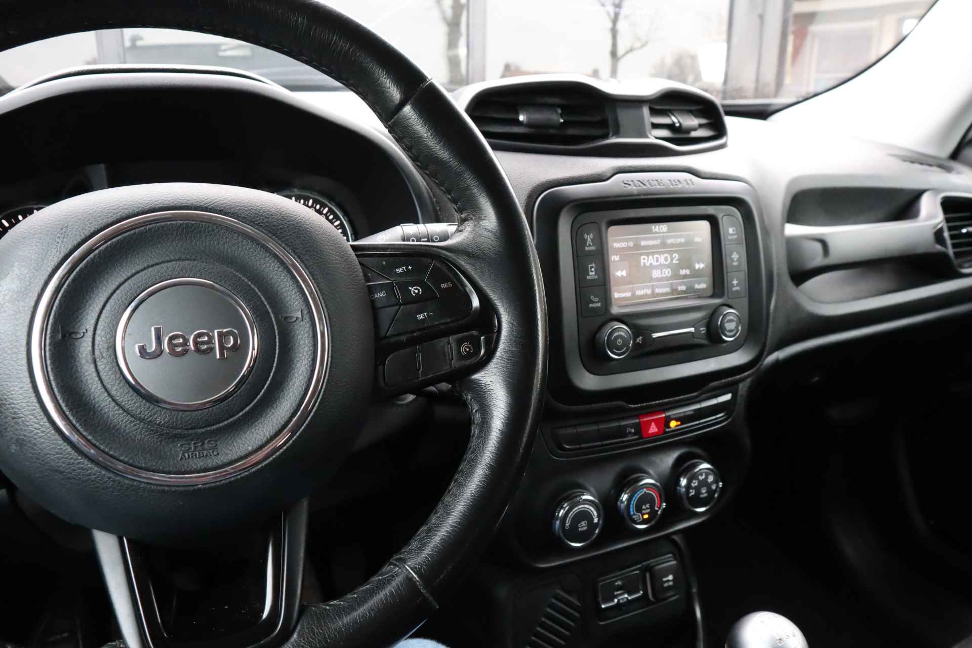 Jeep Renegade 1.6 E-Torq Black Line | Trekhaak | Navigatie - 12/39