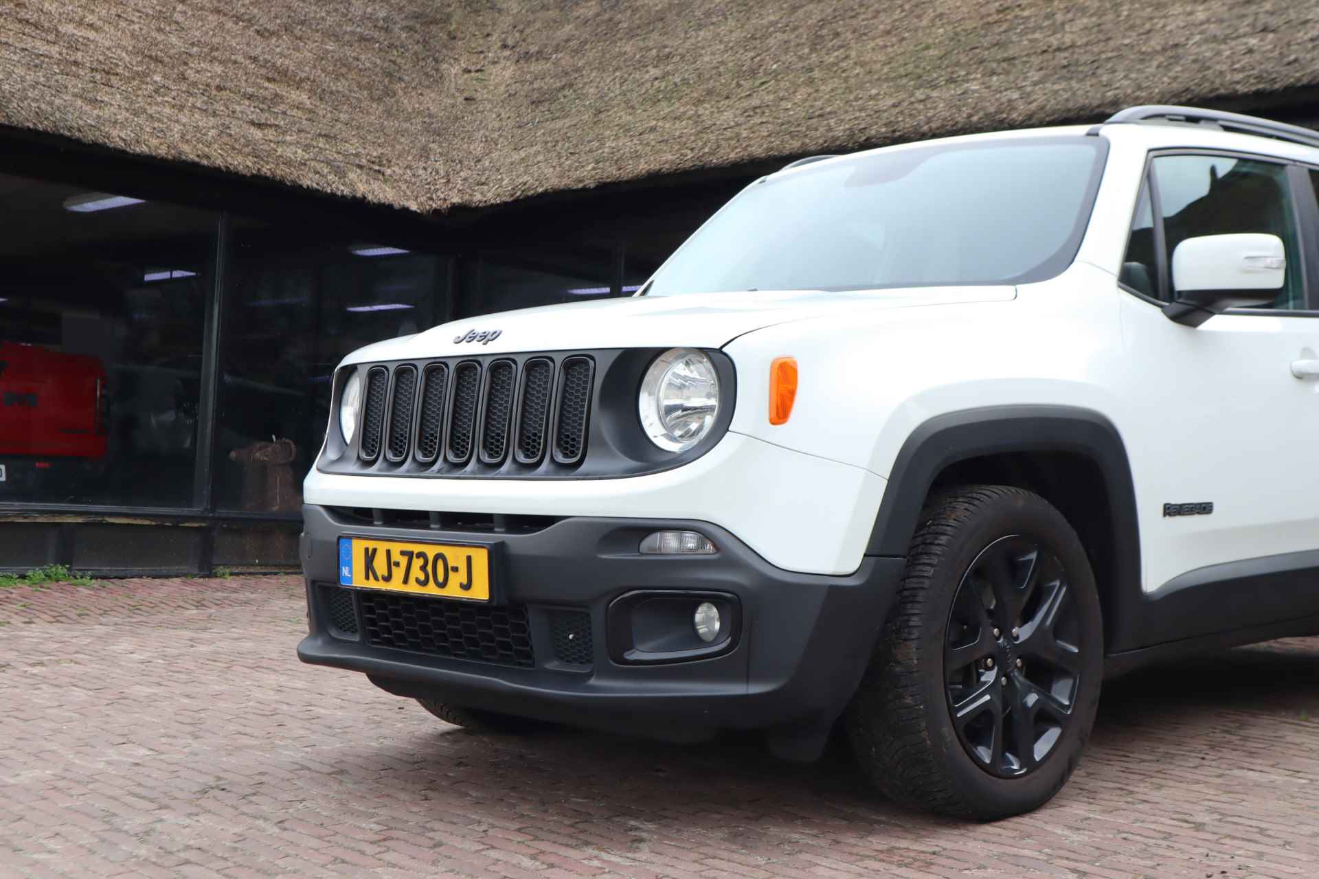 Jeep Renegade 1.6 E-Torq Black Line | Trekhaak | Navigatie - 20/39